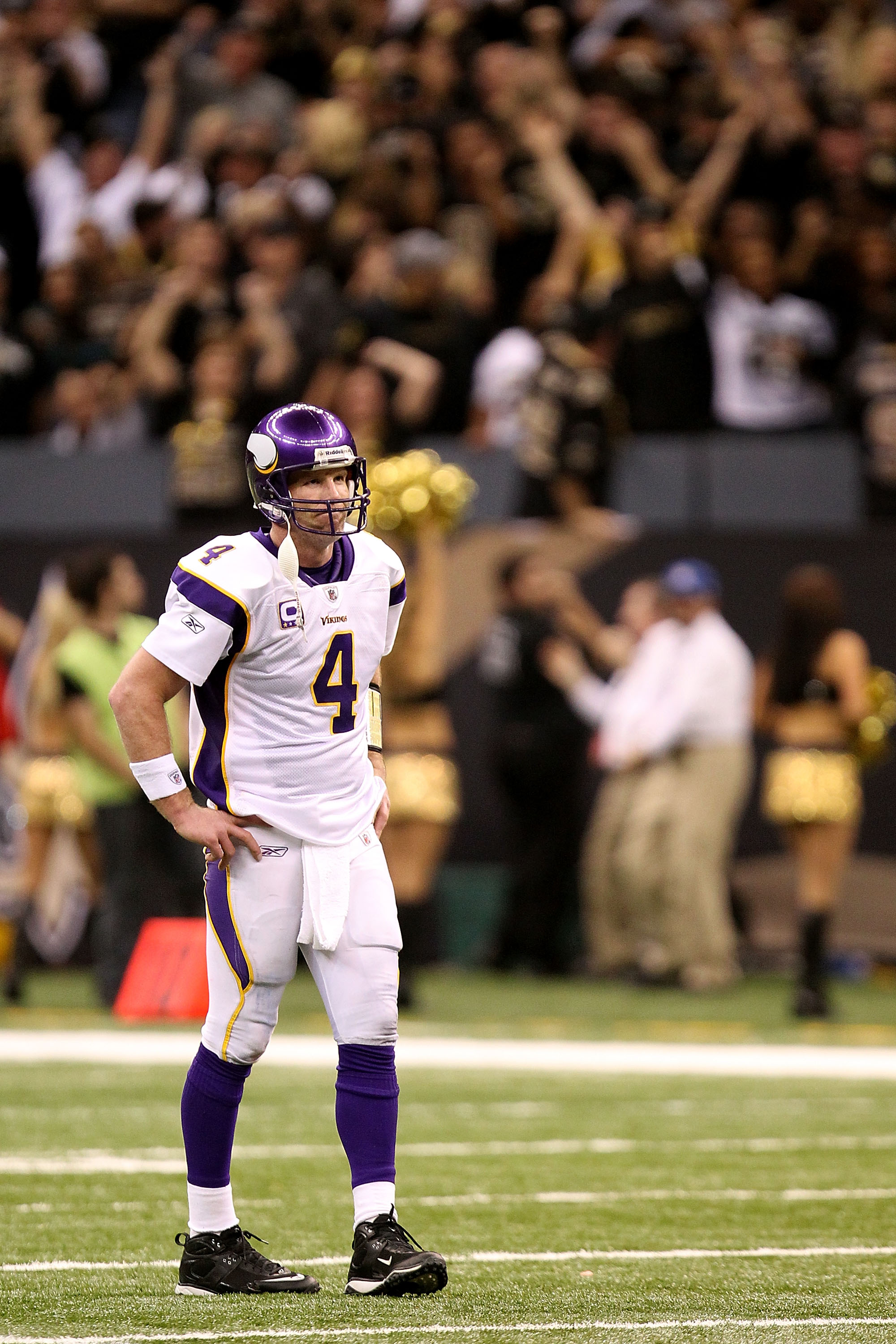 Brett Favre in a Vikings Jersey? Hell, Yes. In Support of Athletes Who Stay  in the Game