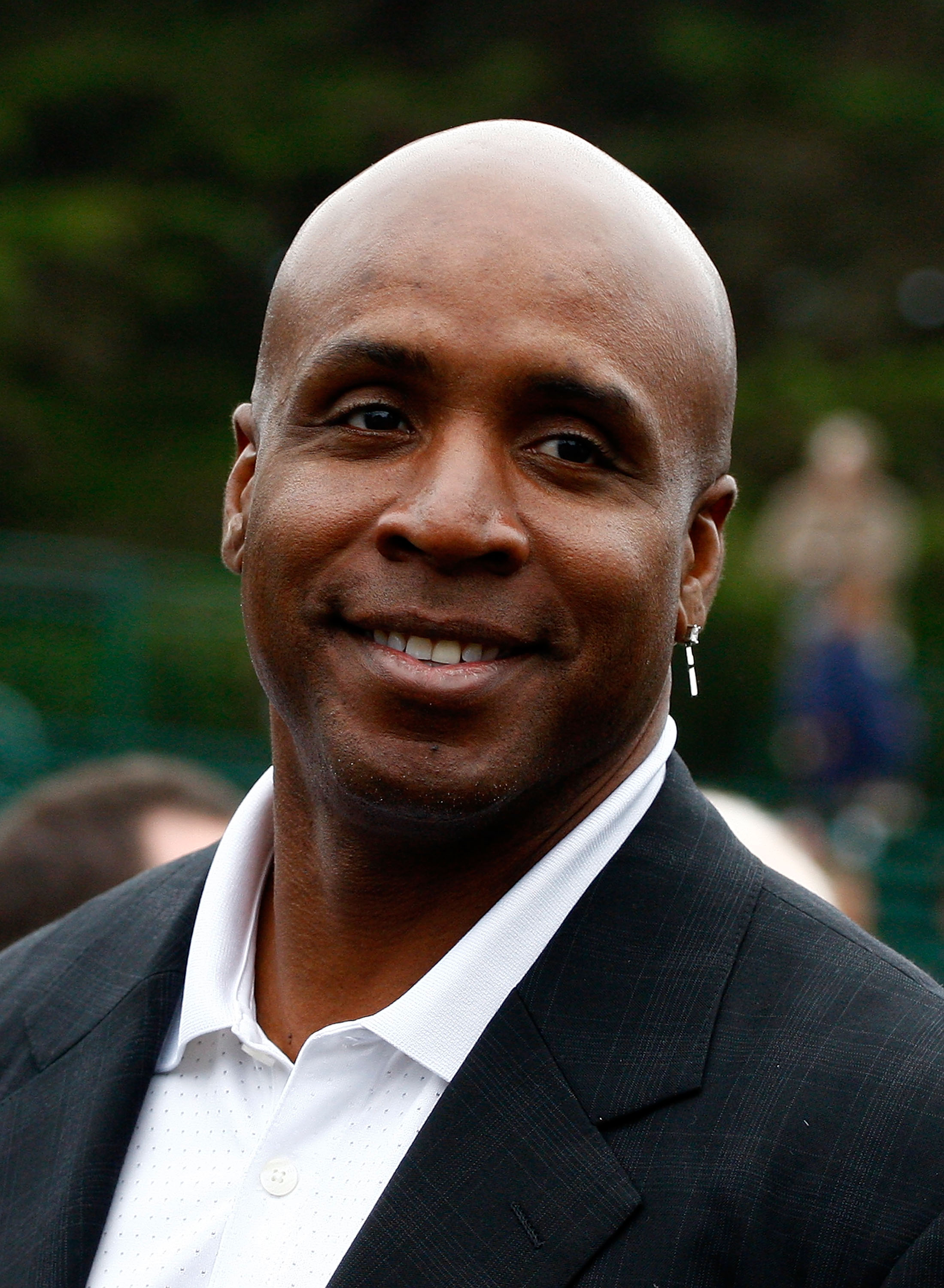 SAN FRANCISCO - OCTOBER 07:  Baseball star Barry Bonds is seen during the Opening Cermonies prior to the start of The Presidents Cup at Harding Park Golf Course on October 7, 2009 in San Francisco, California.  (Photo by Scott Halleran/Getty Images)