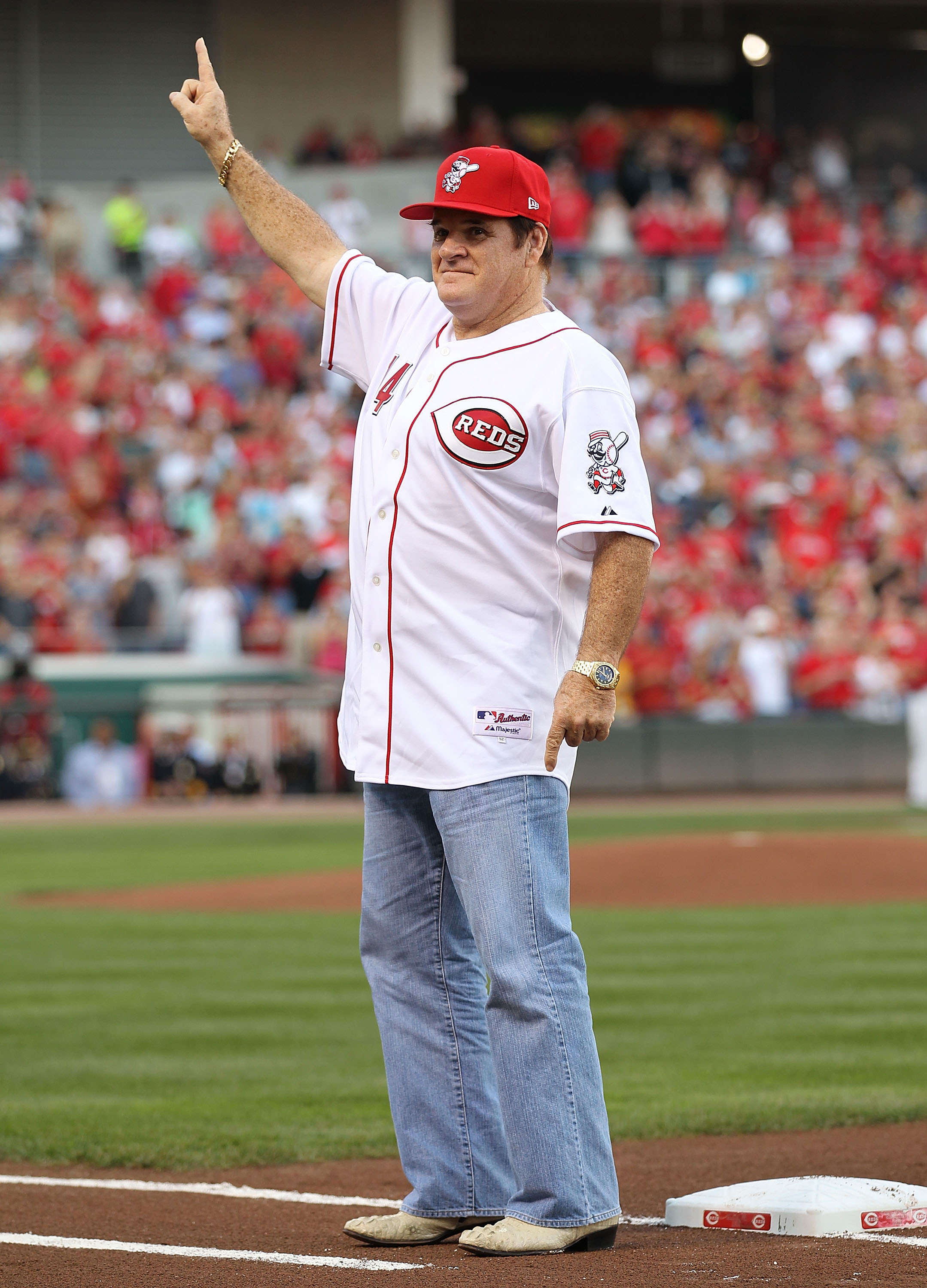 CINCINNATI - SEPTEMBER 11:  Pete Rose takes in the ceremony celebrating the 25th anniversary of his breaking the career hit record of 4,192 . He was honored before the start of the game between the Pittsburg Pirates and the Cincinnati Reds at Great Americ