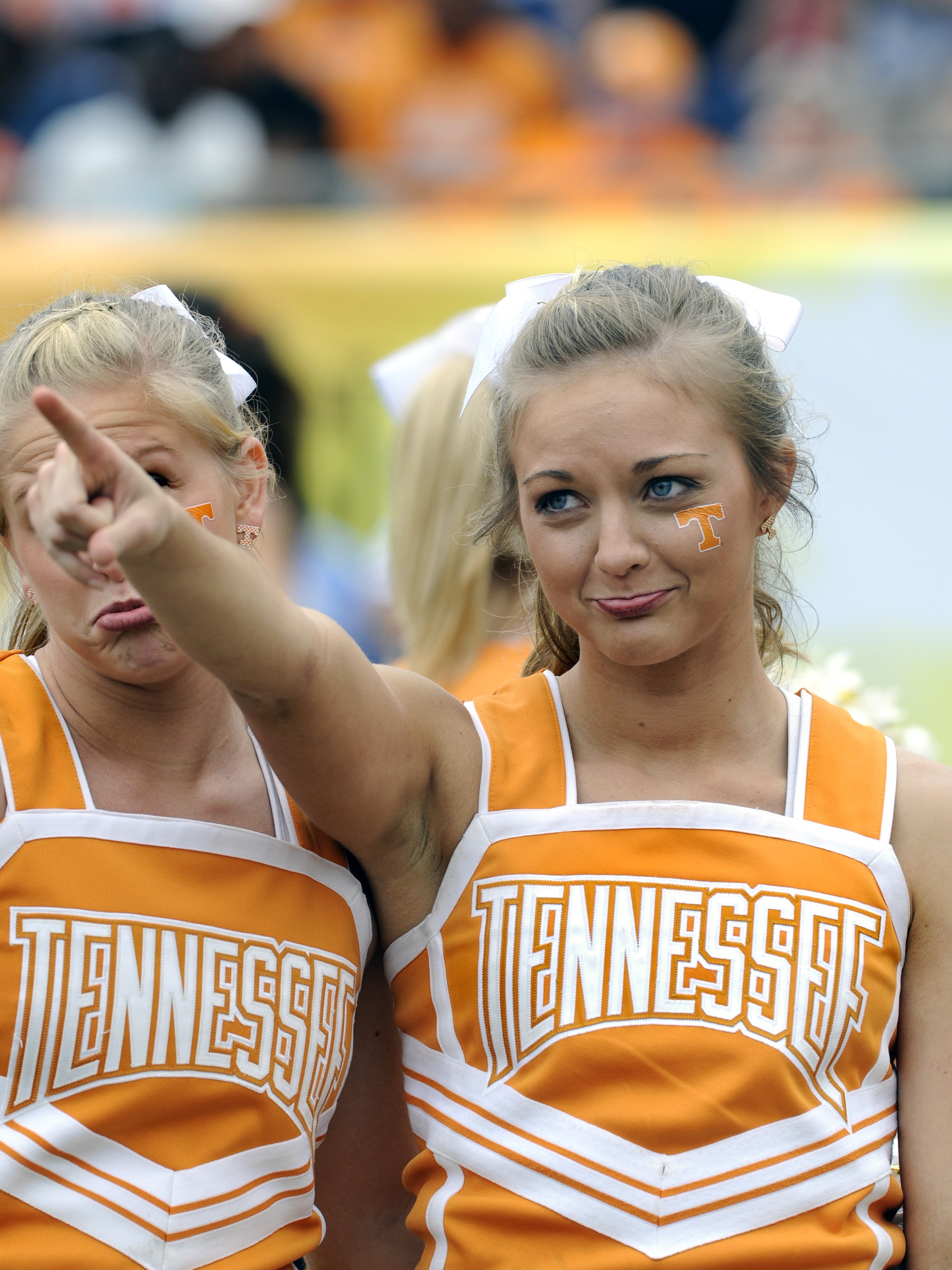 College football cheerleaders from all the bowl games