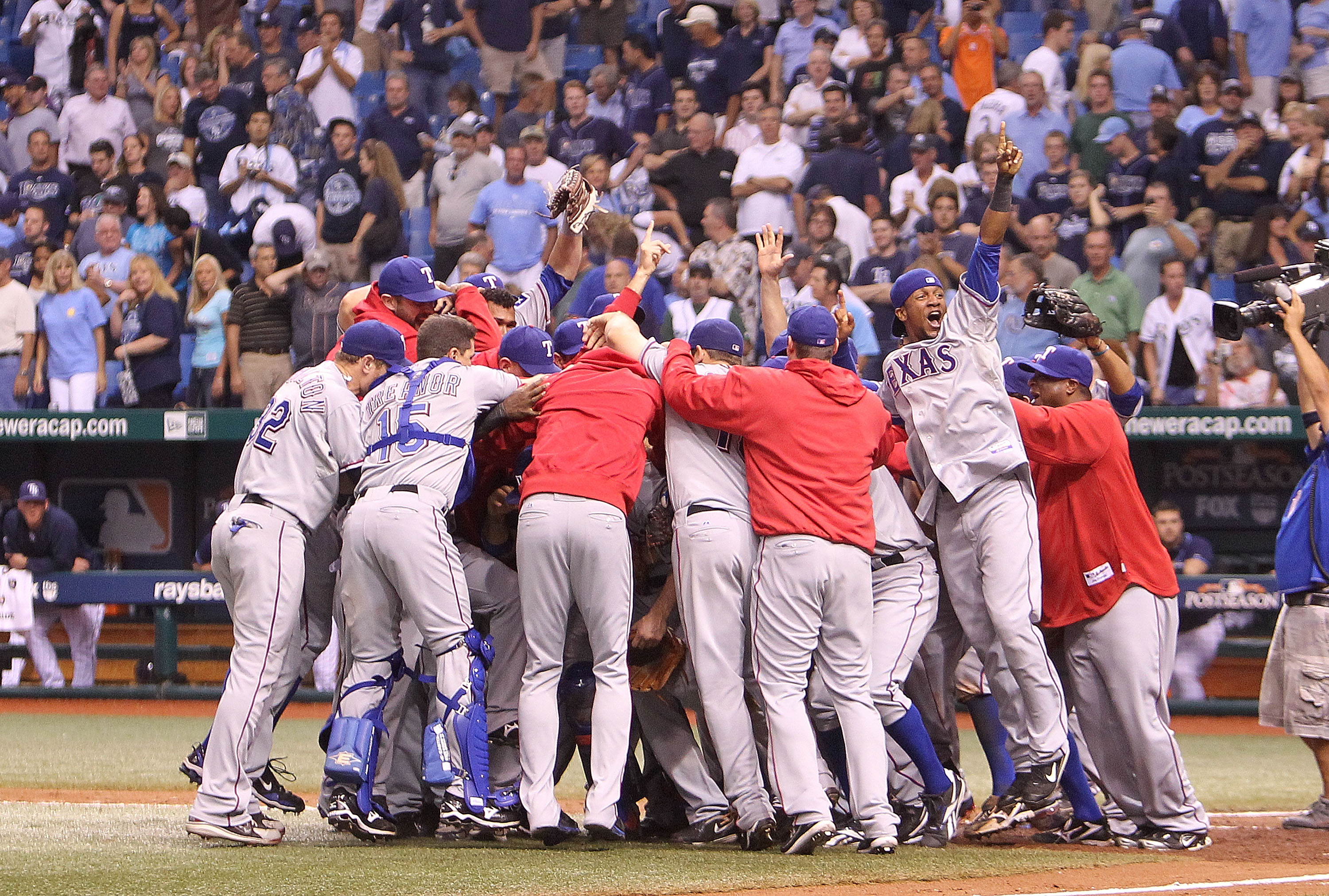 Rangers Beat Yankees in A.L.C.S. to Advance to First World Series - The New  York Times