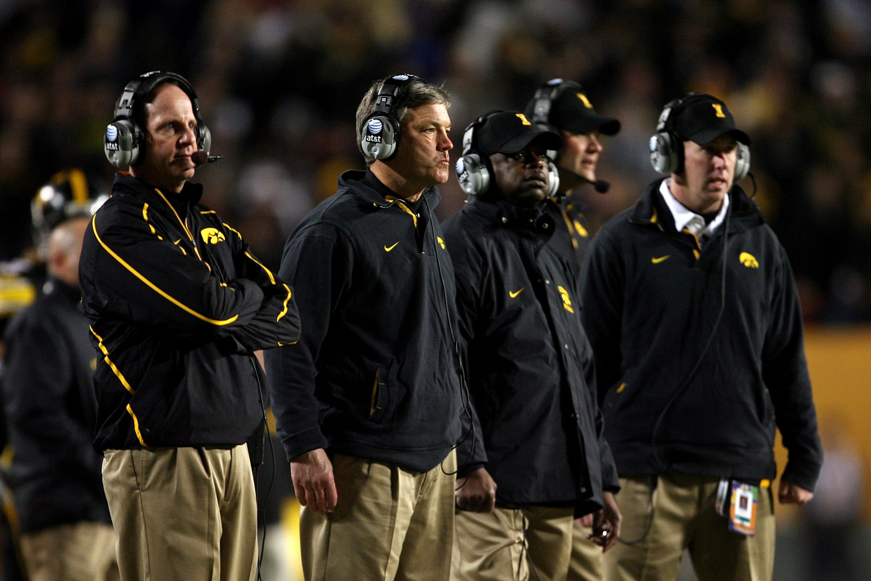 Iowa Hawkeyes Football 2010 Midseason Report Card