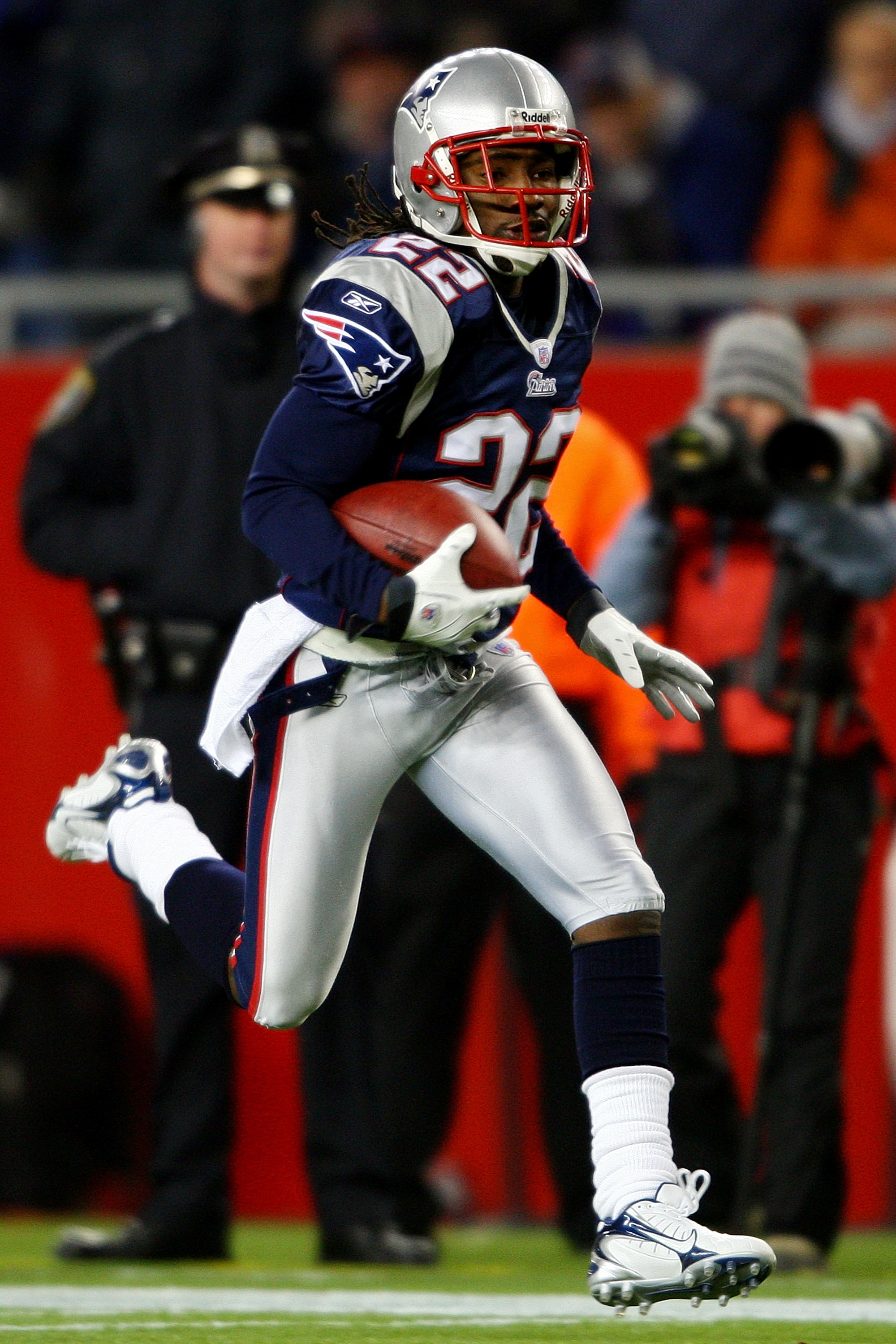 Patriots: Asante Samuel's Bill Belichick hate is getting obsessive