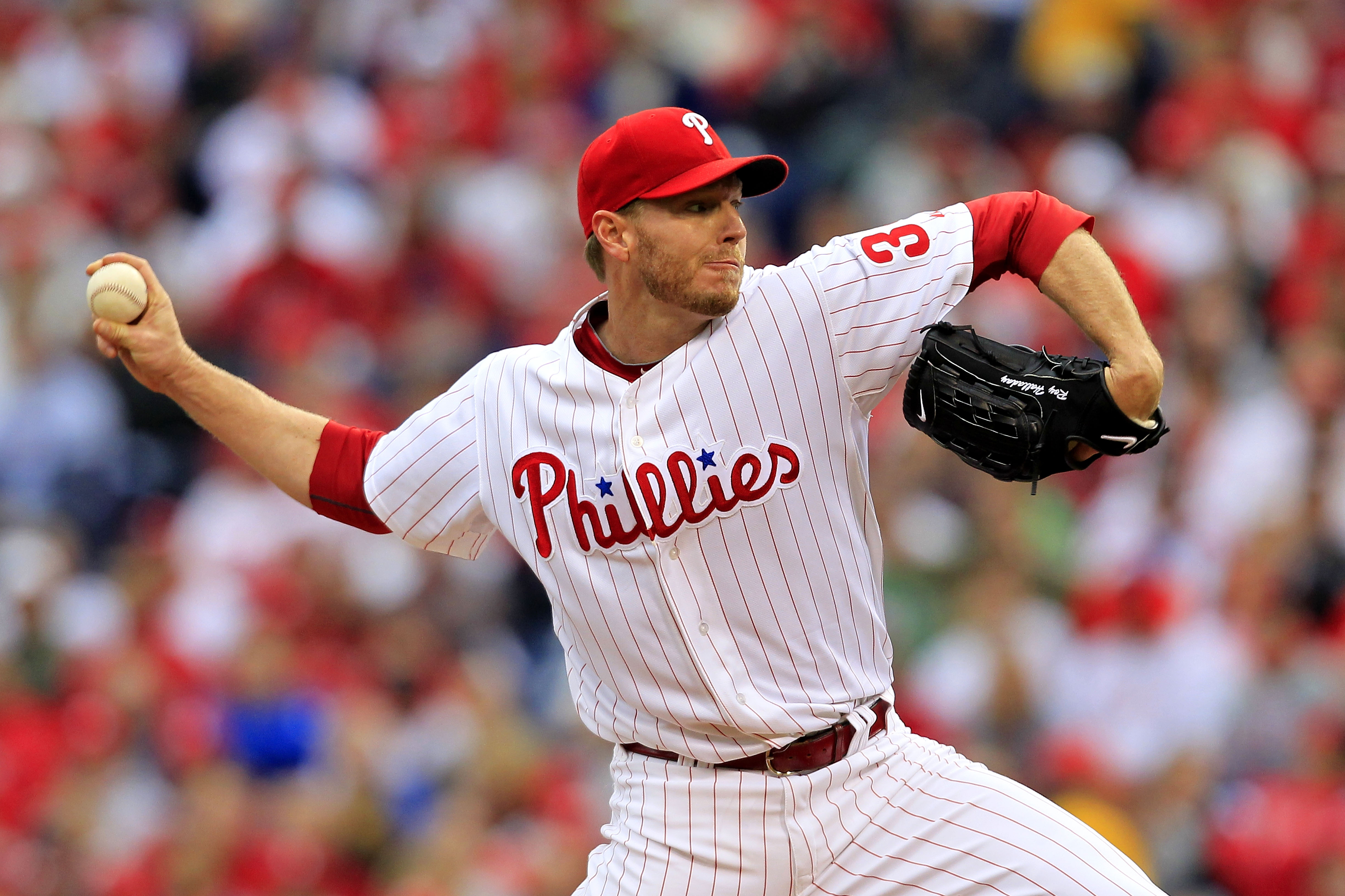 Roy Halladay pulls groin but bests Giants 4-2, as Phillies send NLCS back  to Philadelphia down 3-2 – New York Daily News