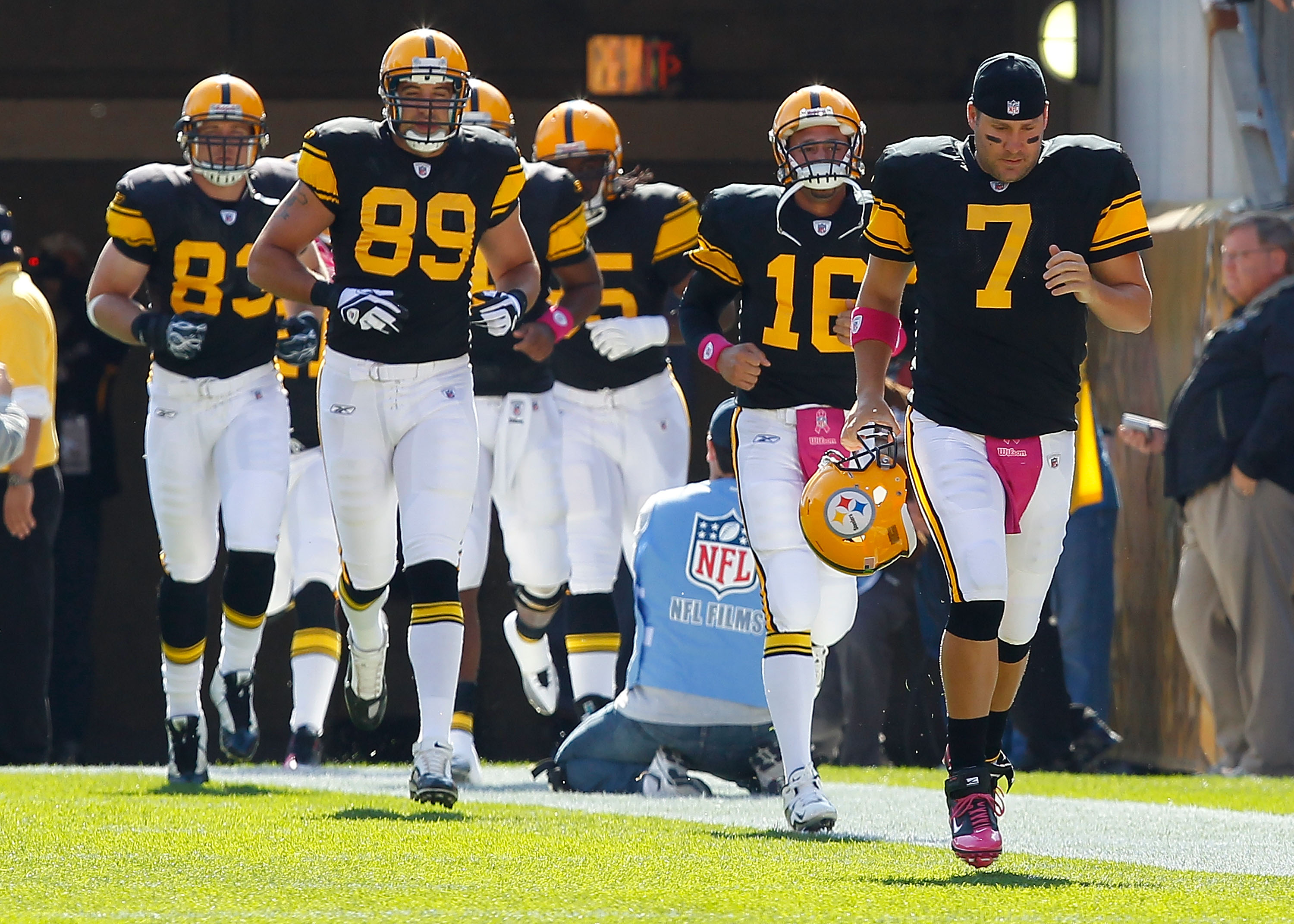 Pittsburgh Steelers center Doug Legursky sits on the bench during