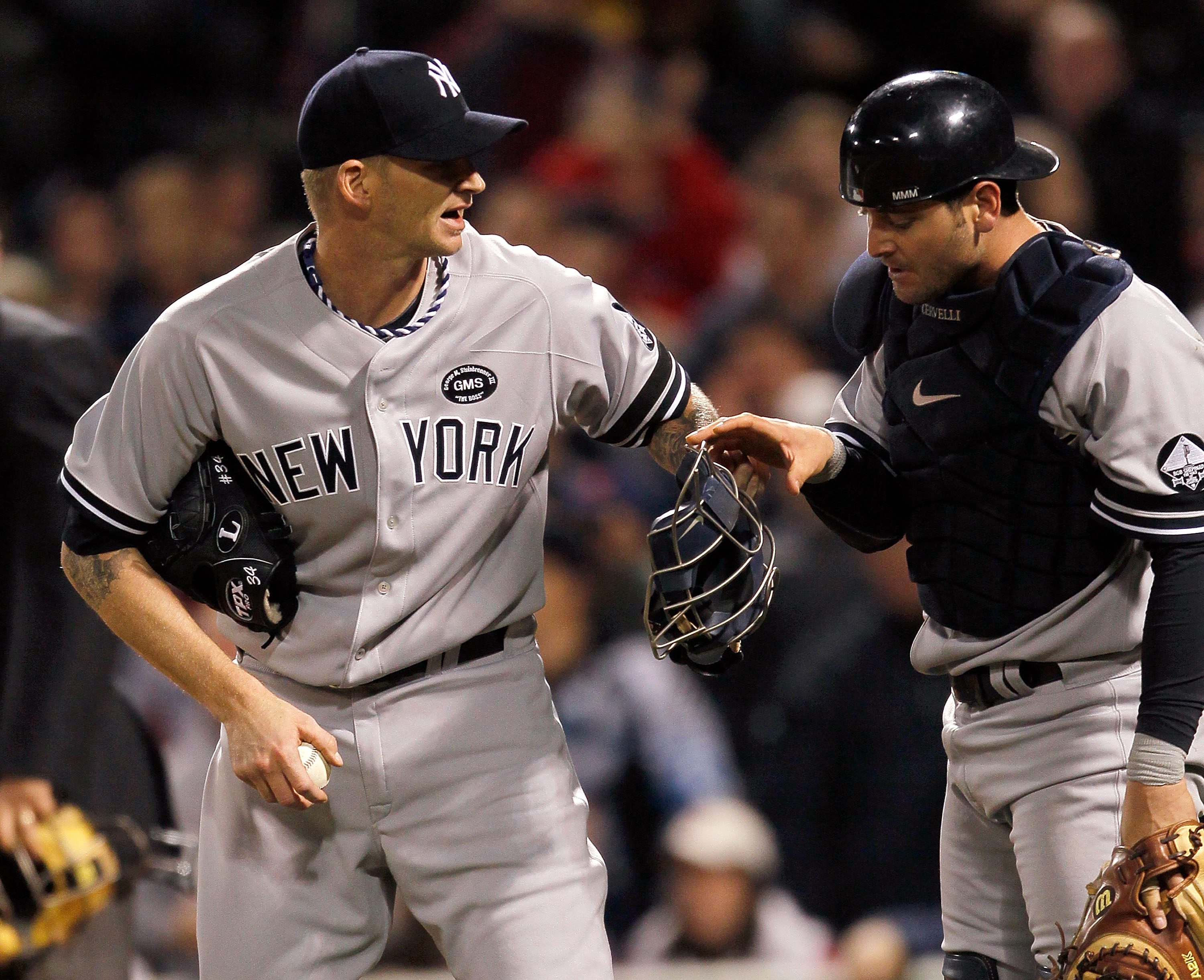 Yankees vs. Rangers: Texas ace Cliff Lee dominates in 8-0 victory over  Yanks in Game 3 of ALCS 