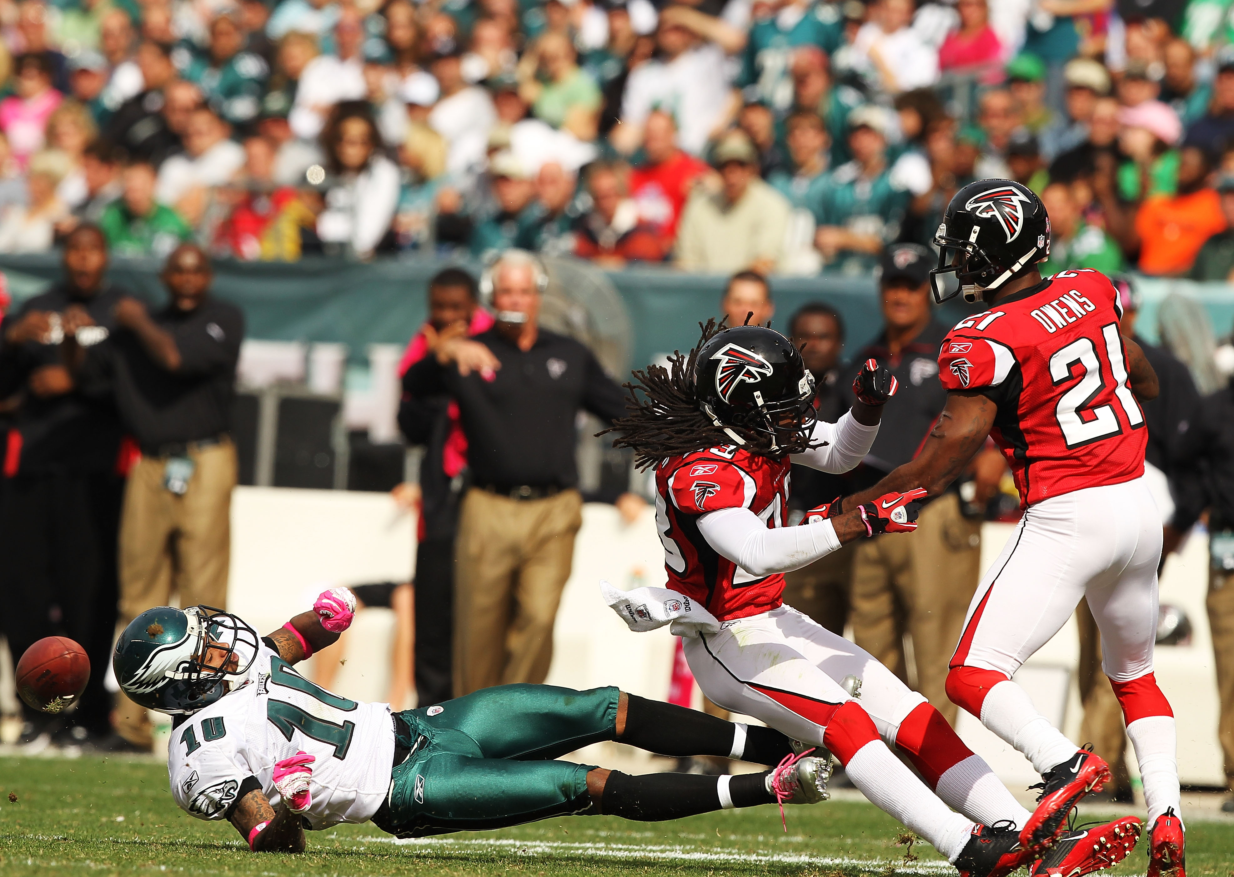 After hits on DeSean Jackson and Joshua Cribbs, NFL tackling issue