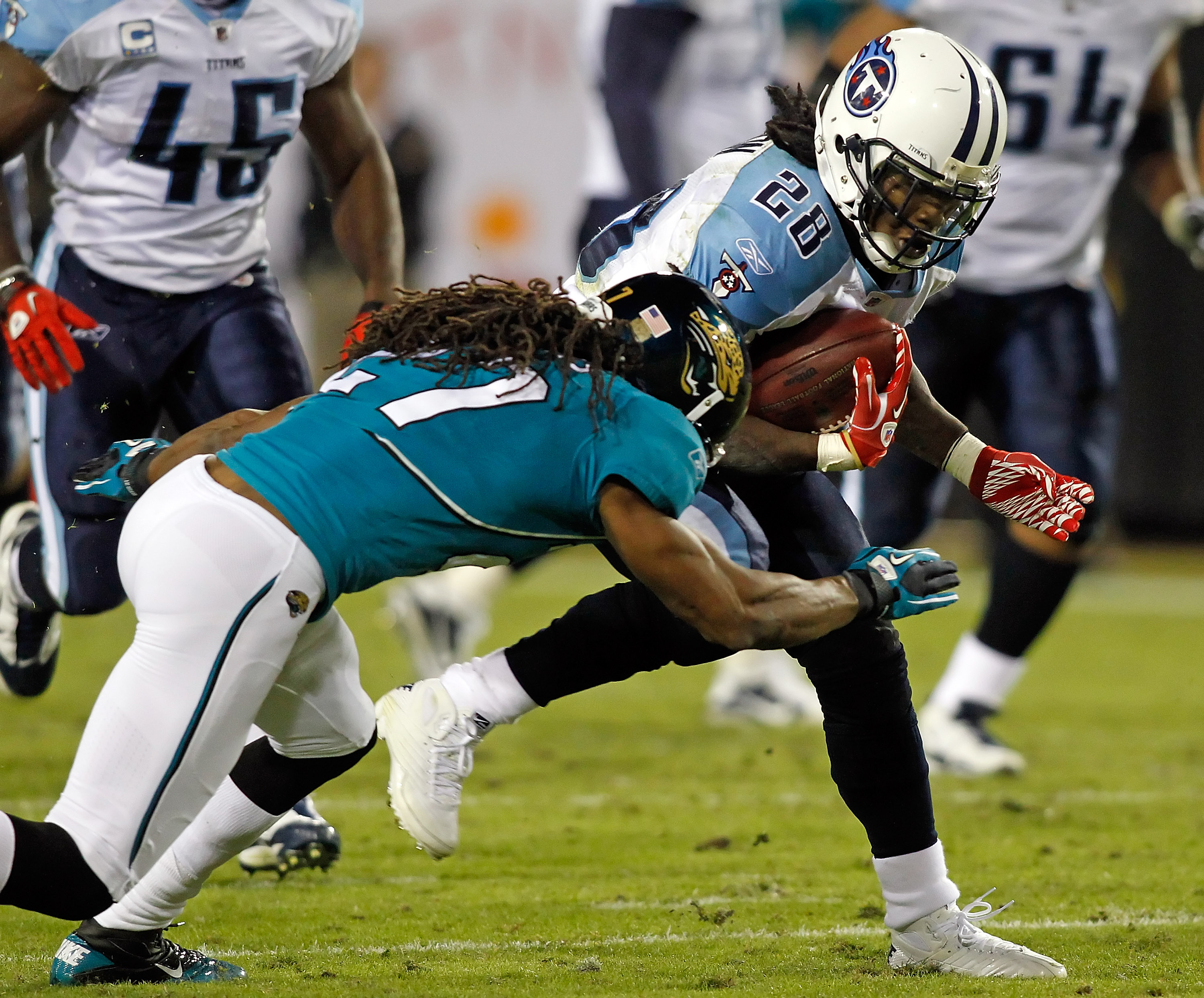 27 September 2009: Tennessee Titans #28 Chris Johnson gets caught