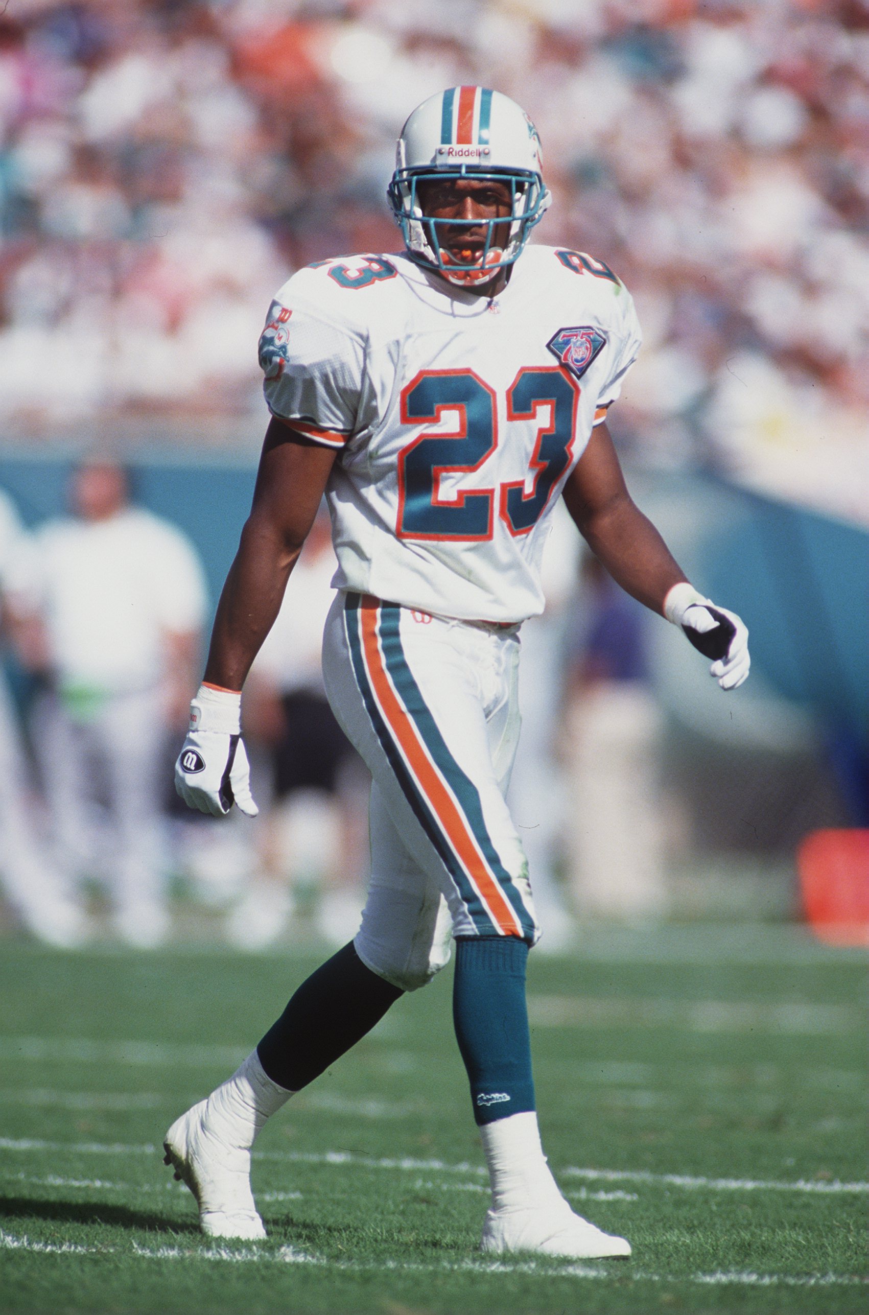 16 OCT 1994:  CORNERBACK TROY VINCENT OF THE MIAMI DOLPHINS ON THE FIELD DURING A 20-17 OVERTIME WIN OVER THE LOS ANGELES RADIERS AT JOE ROBBIE STADIUM IN MIAMI, FLOIRIDA. Mandatory Credit: Scott Halleran/ALLSPORT