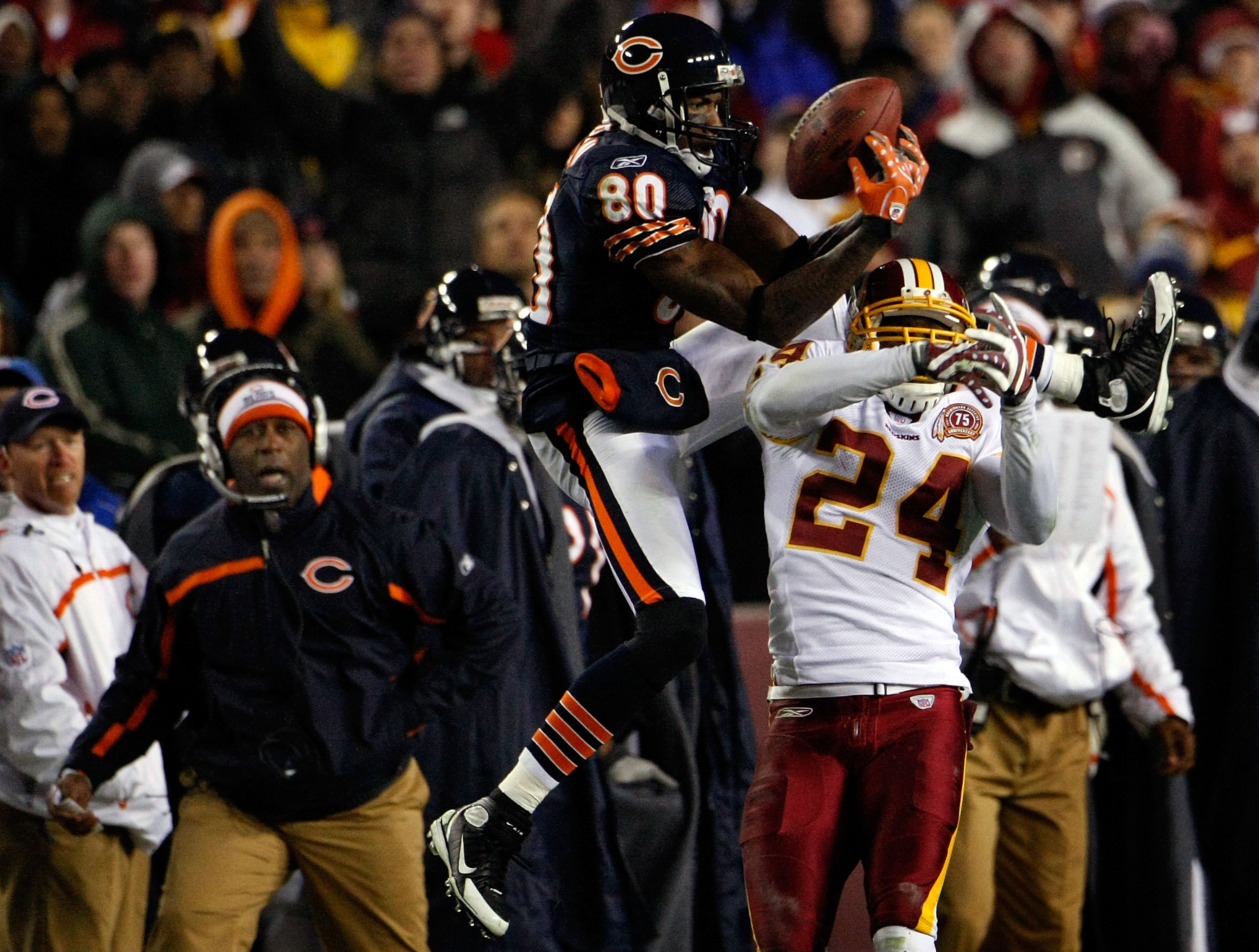 Chicago Bears receiver Bernard Berrian (80) holds up the ball