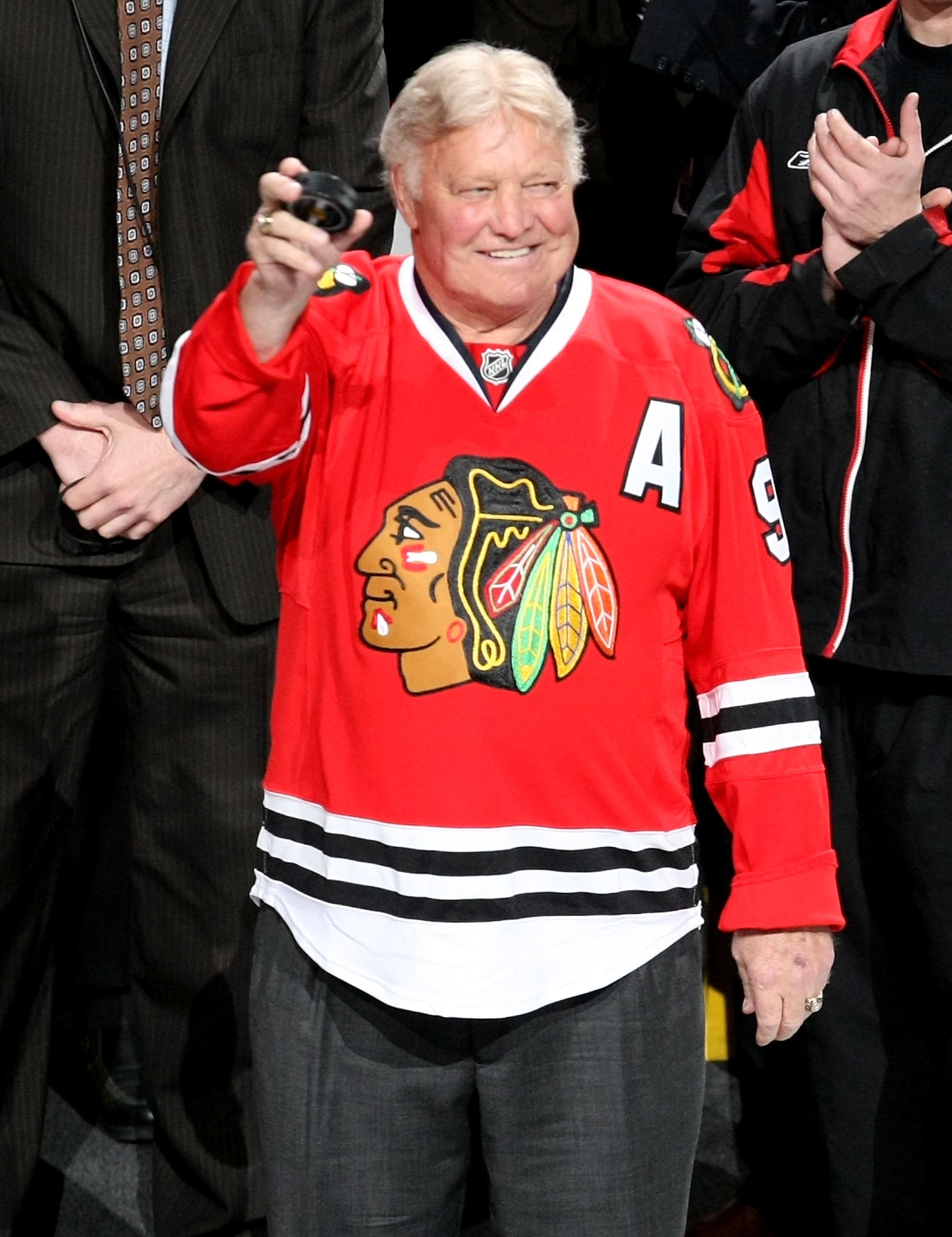 CHICAGO - MAY 05:  Chicago Blackhawks legend Bobby Hull walks out to drop the puck for the ceremonial face off prior to the Blackhawks hosting the Vancouver Canucks in Game Three of the Western Conference Semifinal Round of the 2009 Stanley Cup Playoffs o