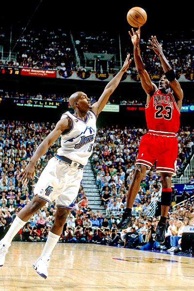 The fade away was an effective weapon for Jordan in his mid-range game