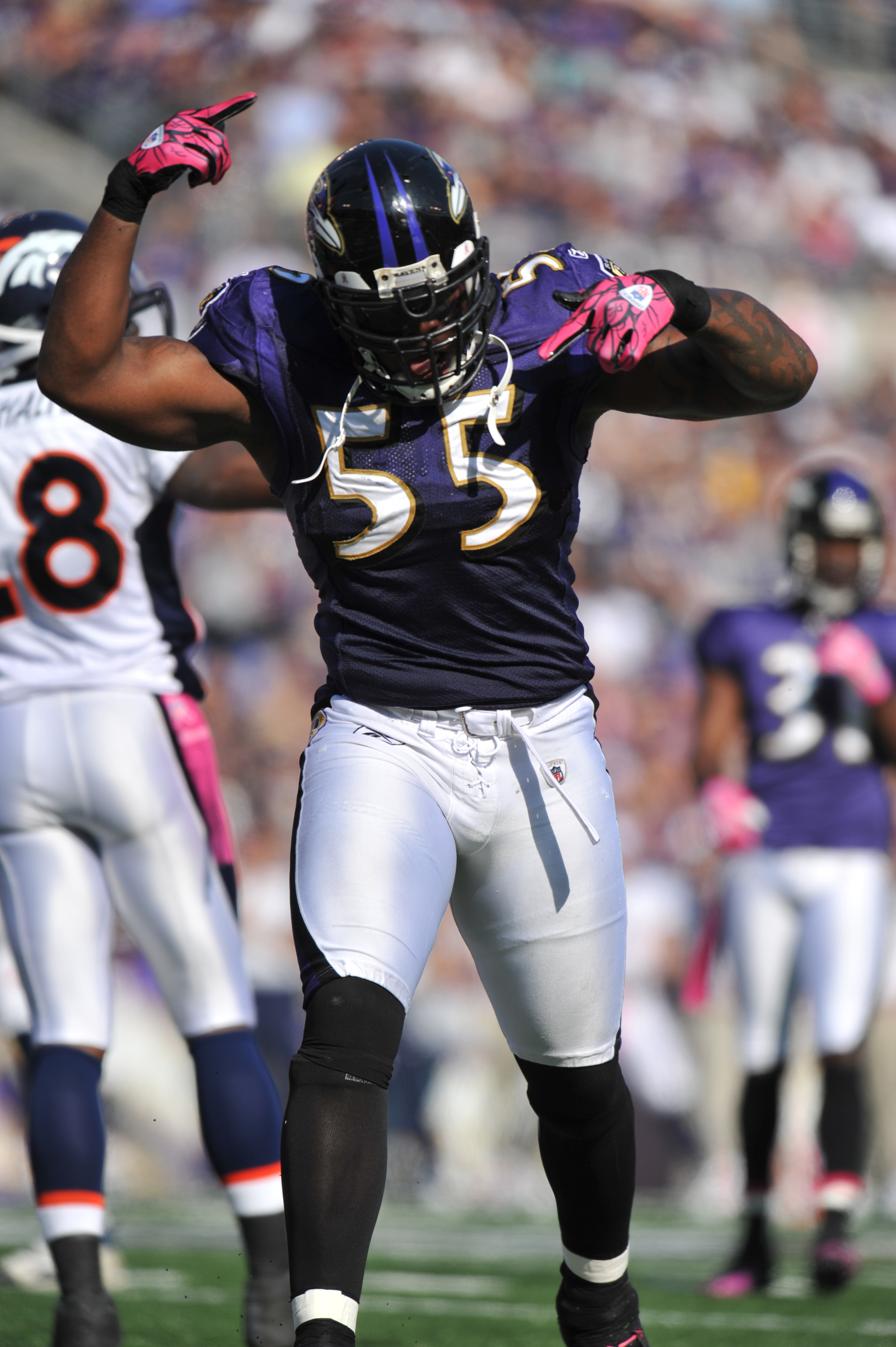 13 September 2010: Baltimore Ravens linebacker Terrell Suggs (55