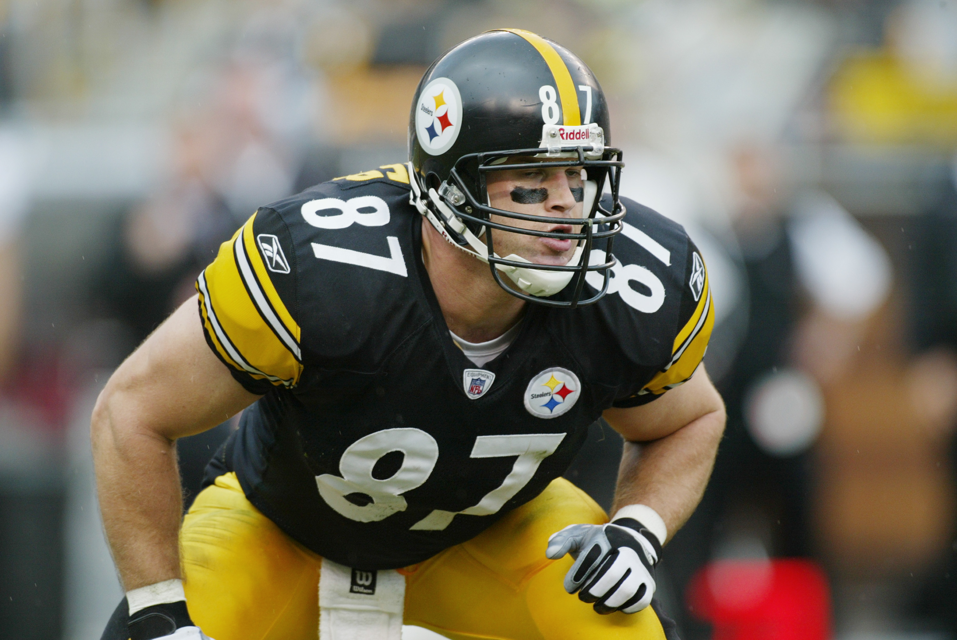 PITTSBURGH, PA - NOVEMBER 10:  Tight end Mark Bruener #87 of the Pittsburgh Steelers during a game against the Atlanta Falcons on November 10, 2002 at Heinz Field in Pittsburgh, Pennsylvania. The game ended in a 34-34 tie. (Photo by Rick Stewart/Getty Ima