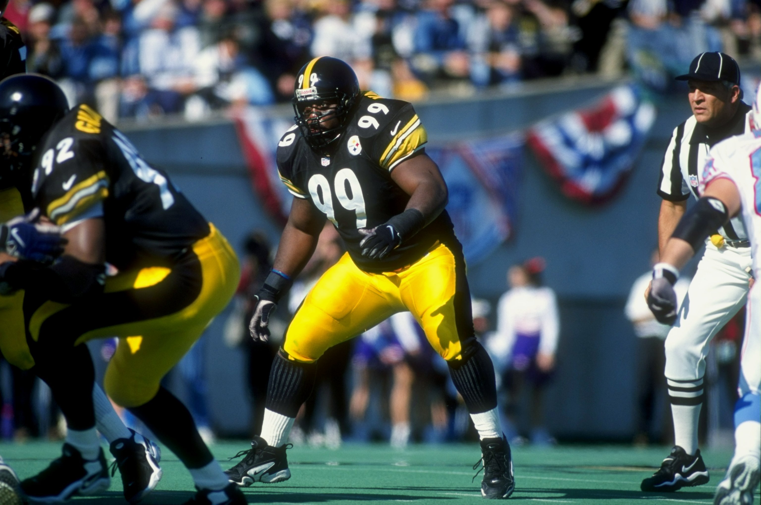 15 Nov 1998:  Linebacker Levon Kirkland #99 of the Pittsburgh Steelers in action during the game against the Tennessee Oilers at the Vanderbilt Stadium in Nashville, Tennessee. The Oilers defeated the Steelers 16-14. Mandatory Credit: Jonathan Daniel  /Al