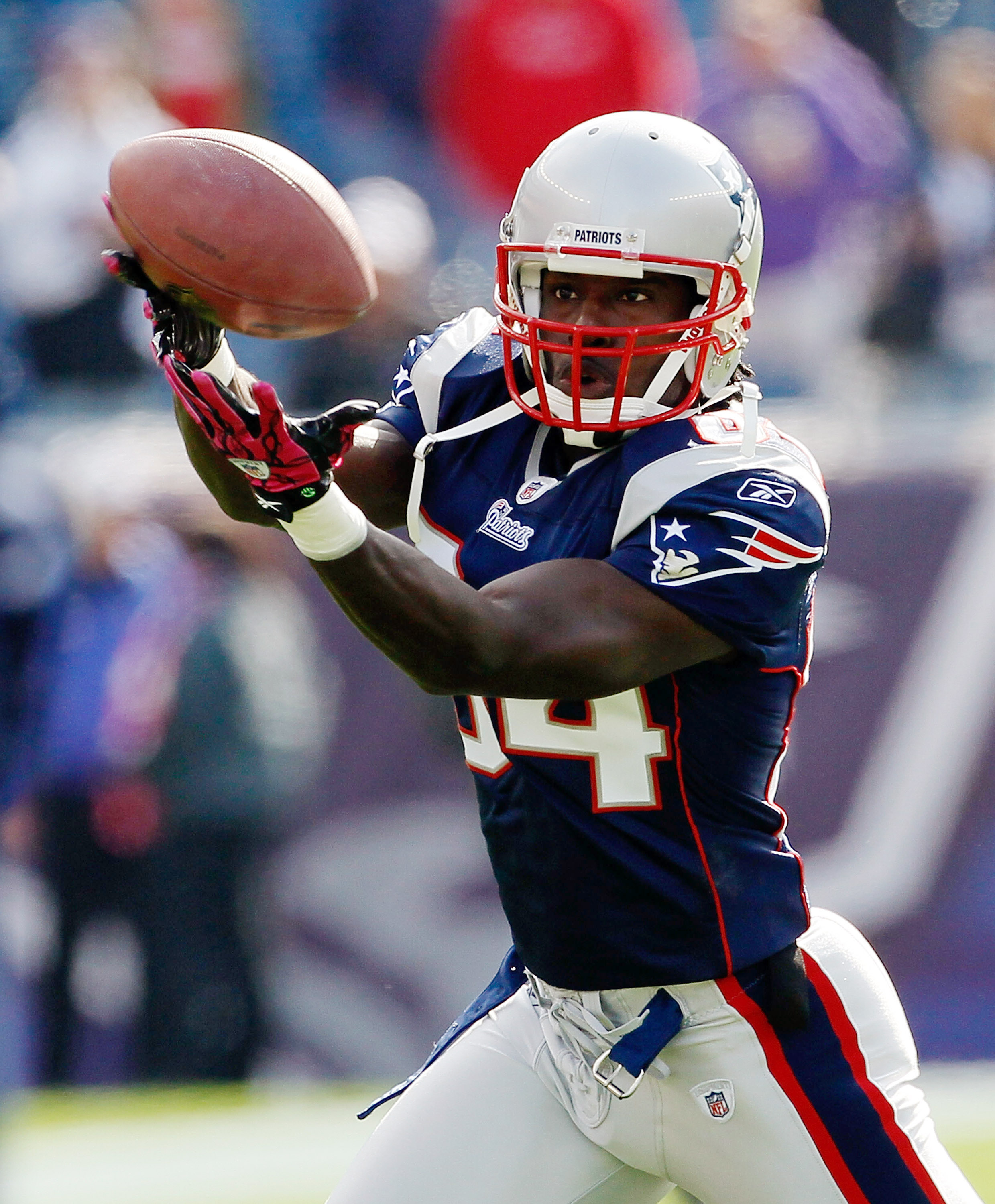 Spy time? Colts sign former Patriots WR Deion Branch