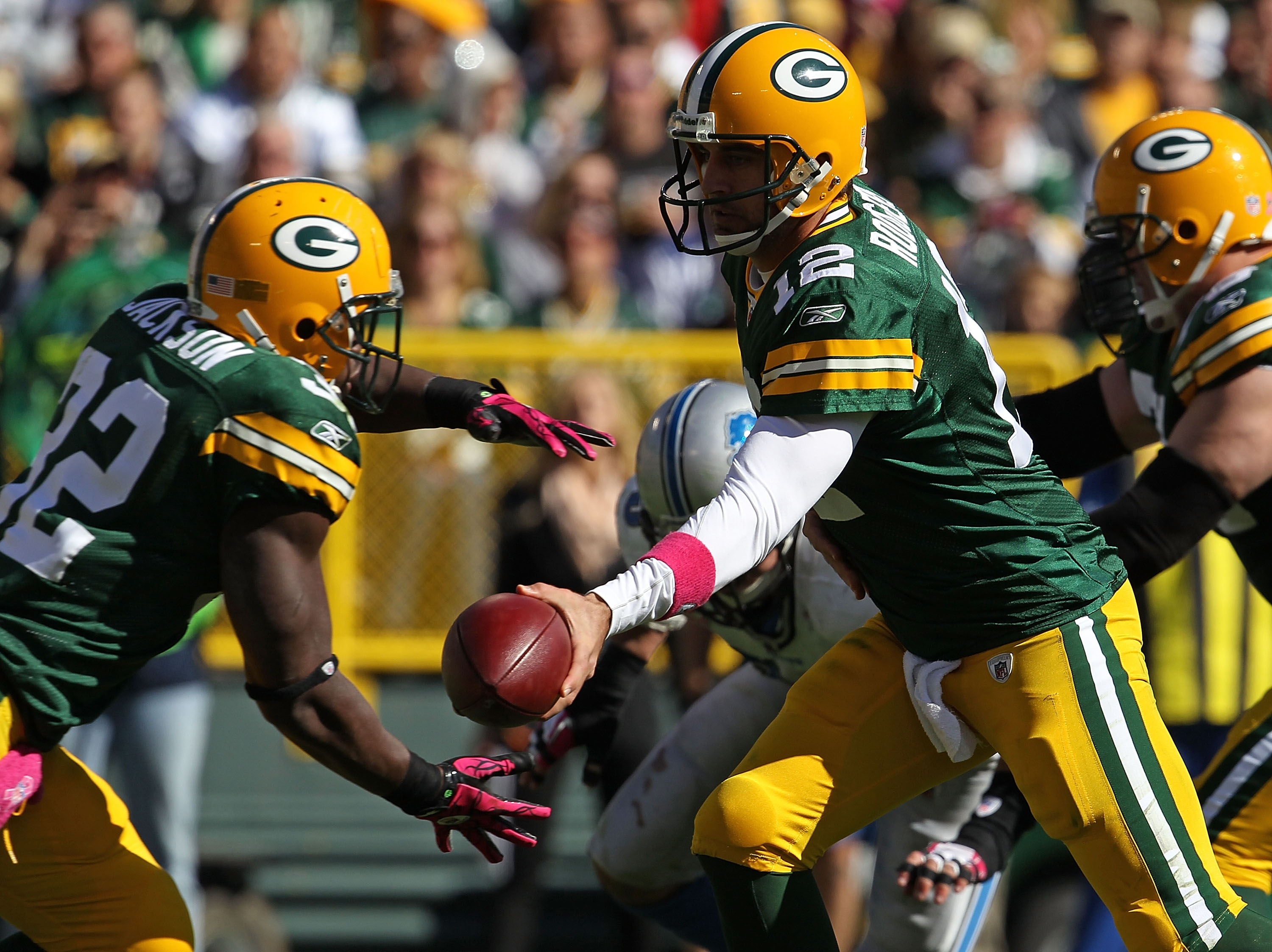 Packers Get First Victory Over Viking Brett Favre With 28-24 Sunday Night  Win 