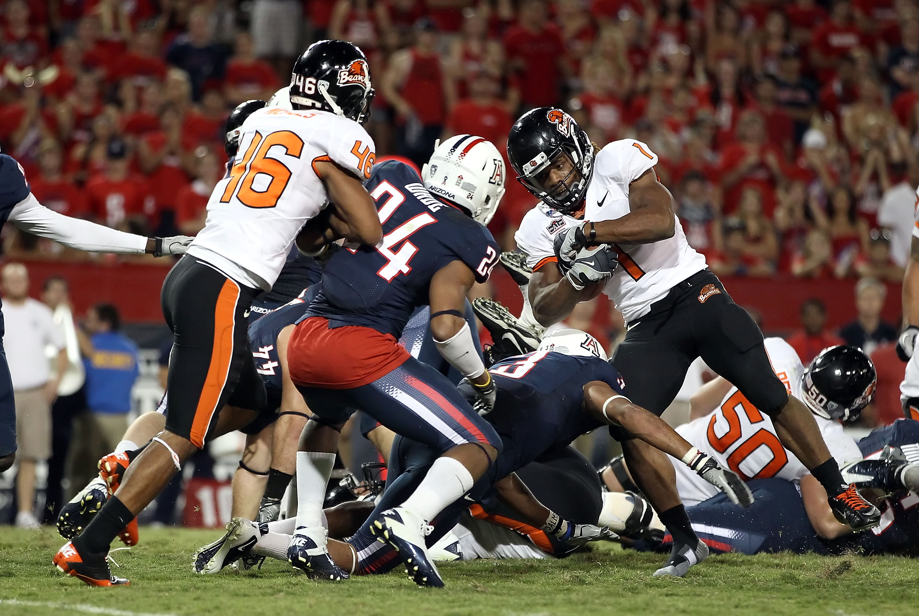 TUCSON, AZ - OCTOBER 09: Runningback Jacquizz Rodgers #1 of the Oregon State Beavers runs with the football during the college football game against the Arizona Wildcats at Arizona Stadium on October 9, 2010 in Tucson, Arizona. The Beavers defeated the W