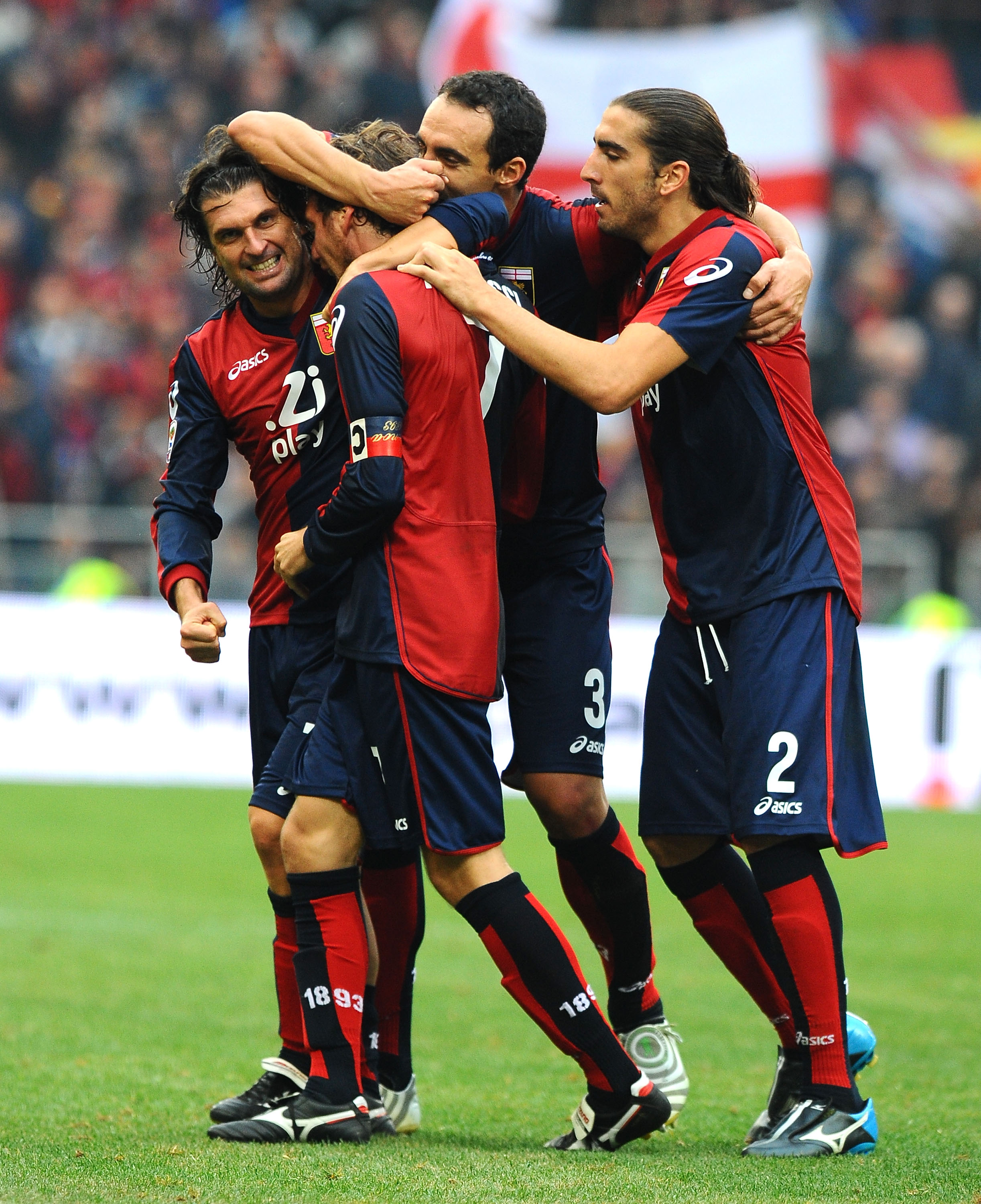 Genoa celebrate after Marco Rossi's goal proved to be the game winner against Catania.