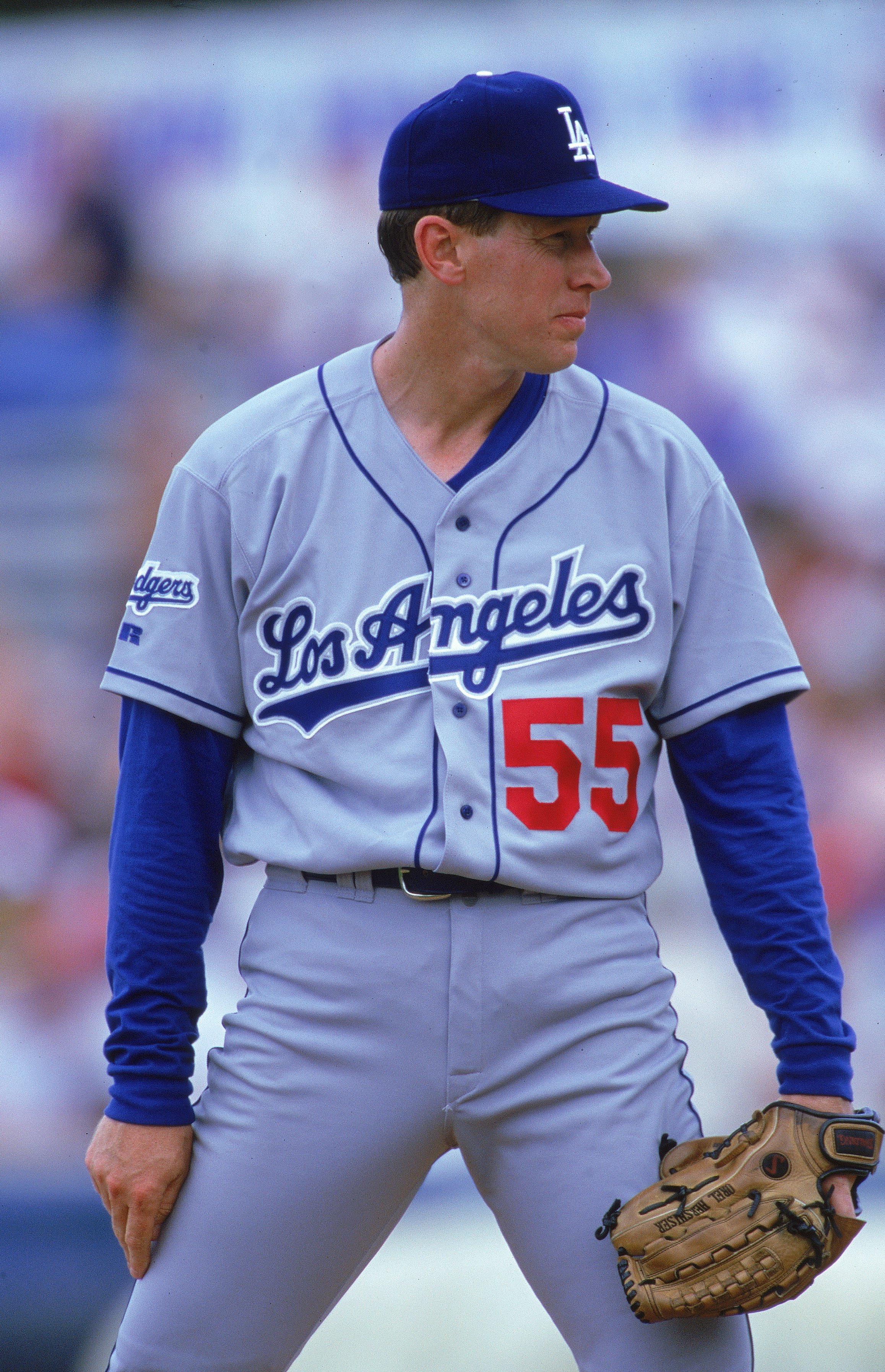 4 Mar 2000: Orel Hershiser #55 of the Los Angeles Dodgers waits to pitch the ball during the Spring Training Game against the New York Mets in Port St. Lucie, Florida. The Mets defeated the Dodgers 7-3.
