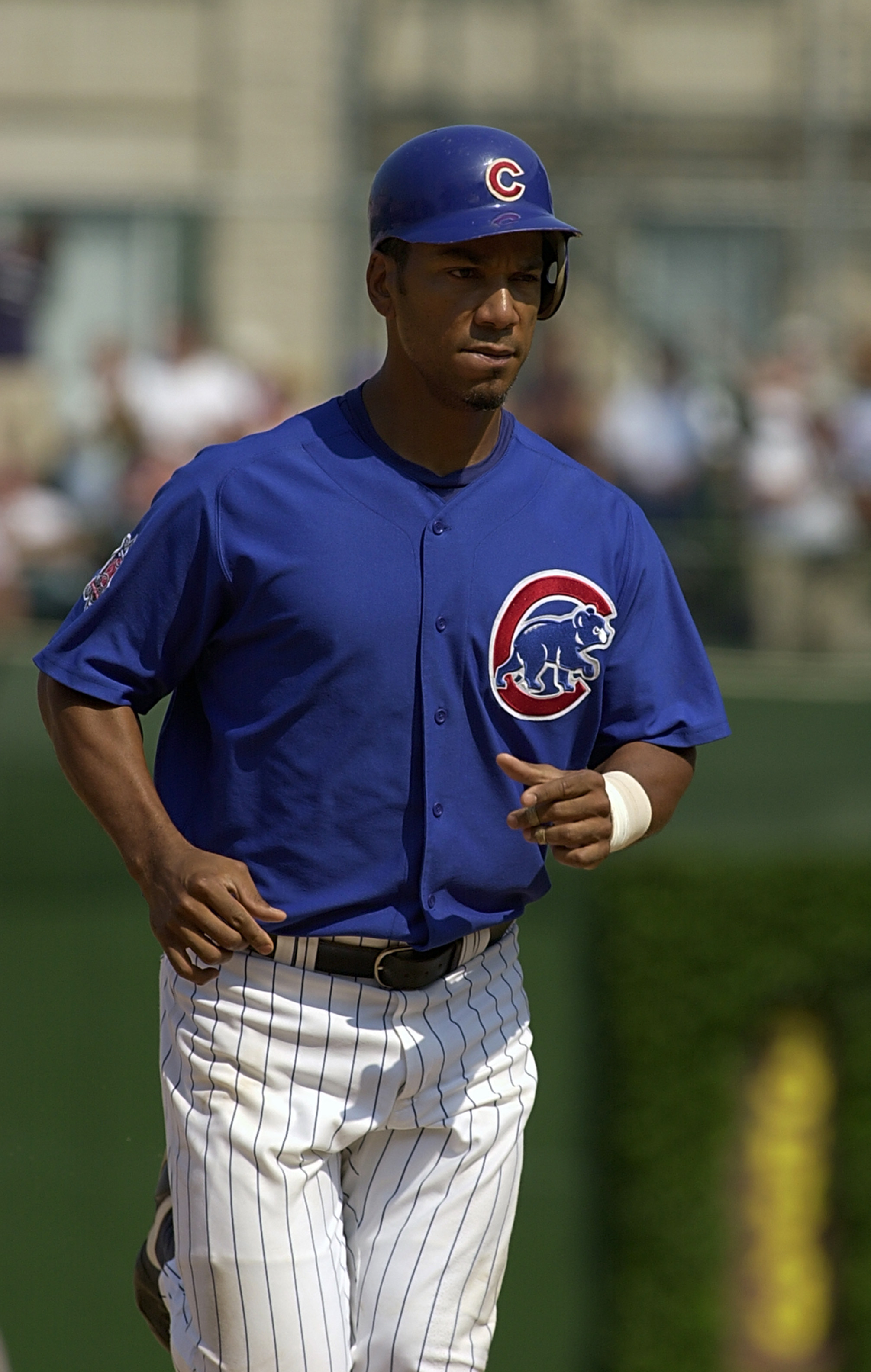 CHICAGO - APRIL 16: Third baseman Joe Crede #24 of the Chicago