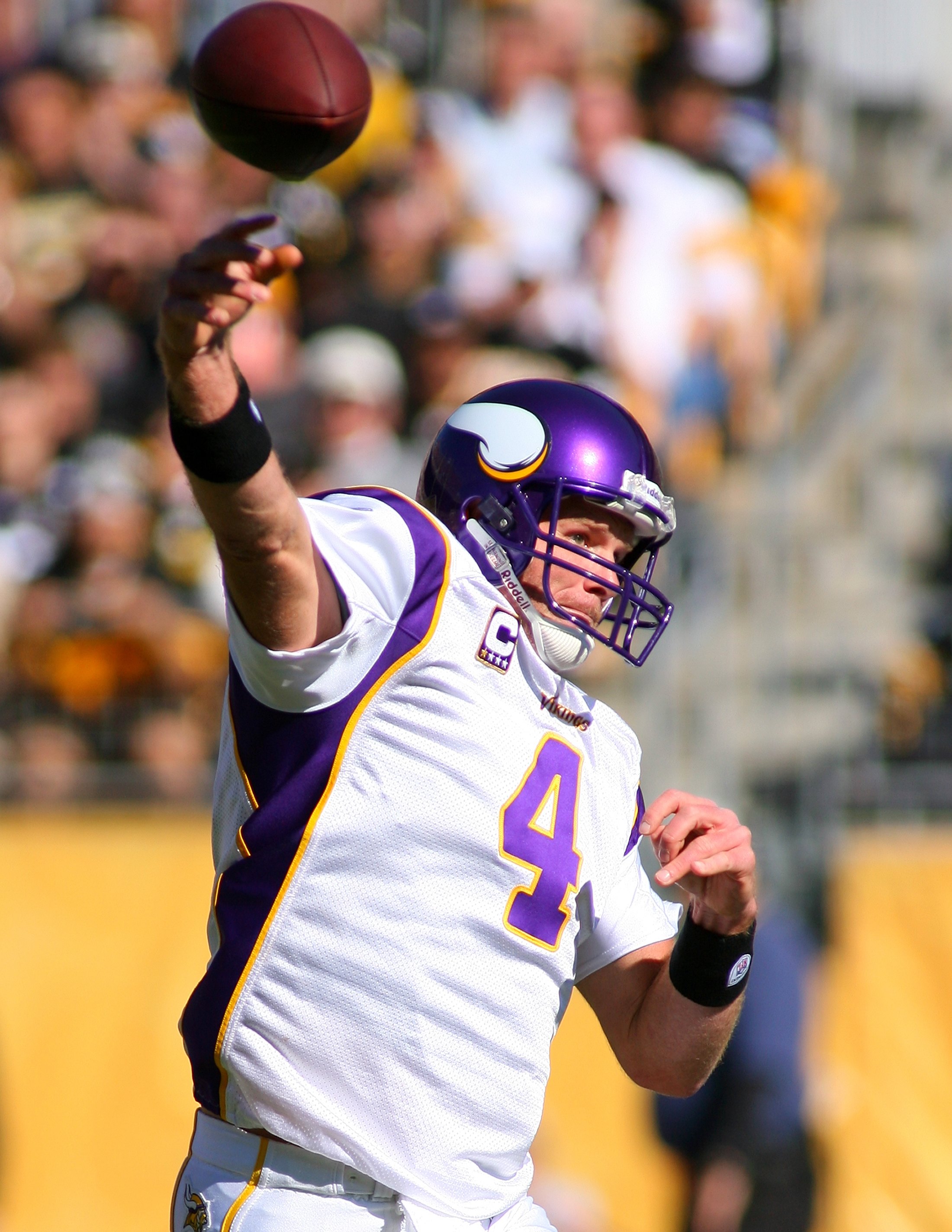 Brett Favre Minnesota Vikings throwback