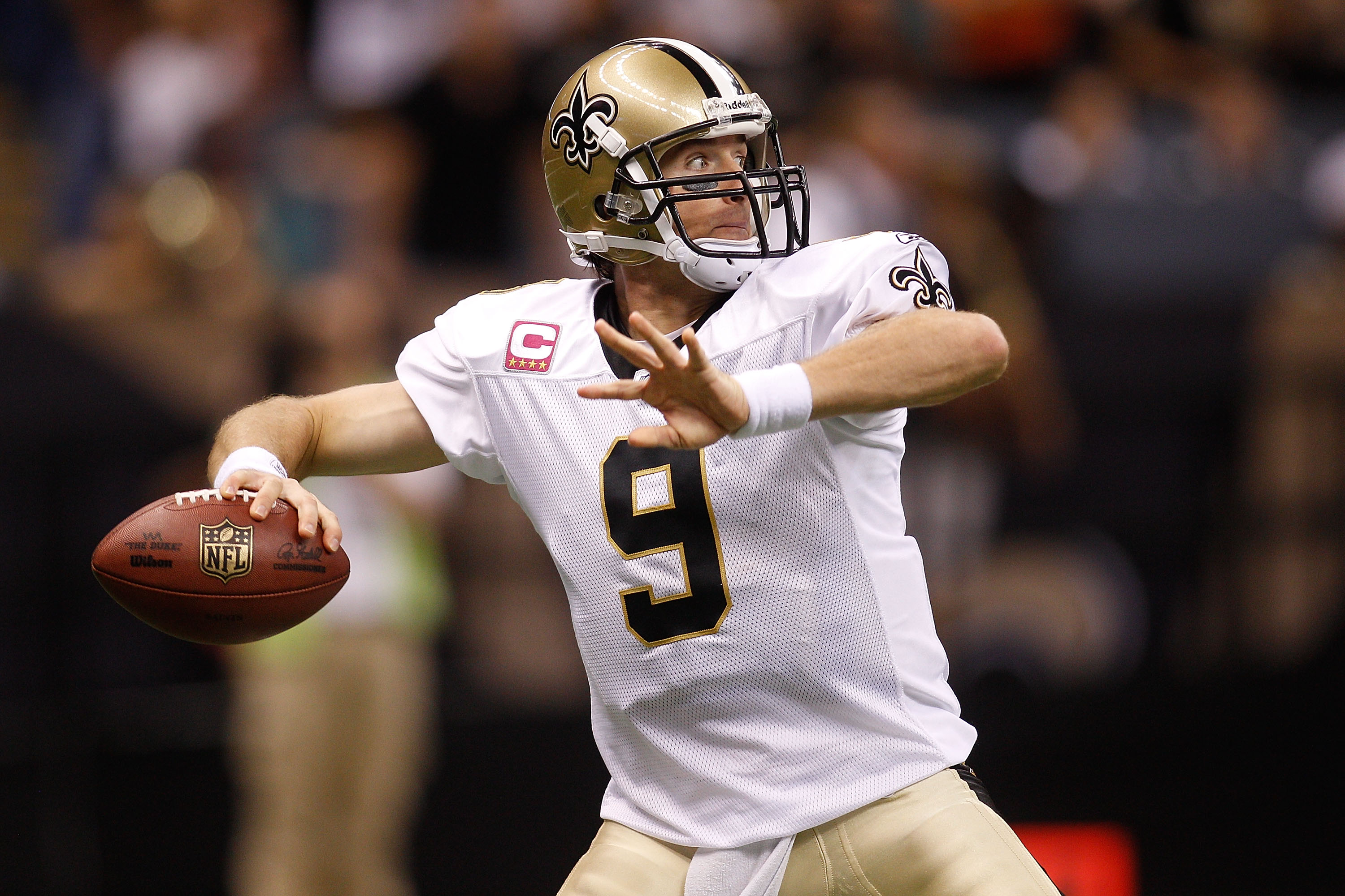 Fans Freak Out Over Drew Brees' Intense Driveway Workout Video