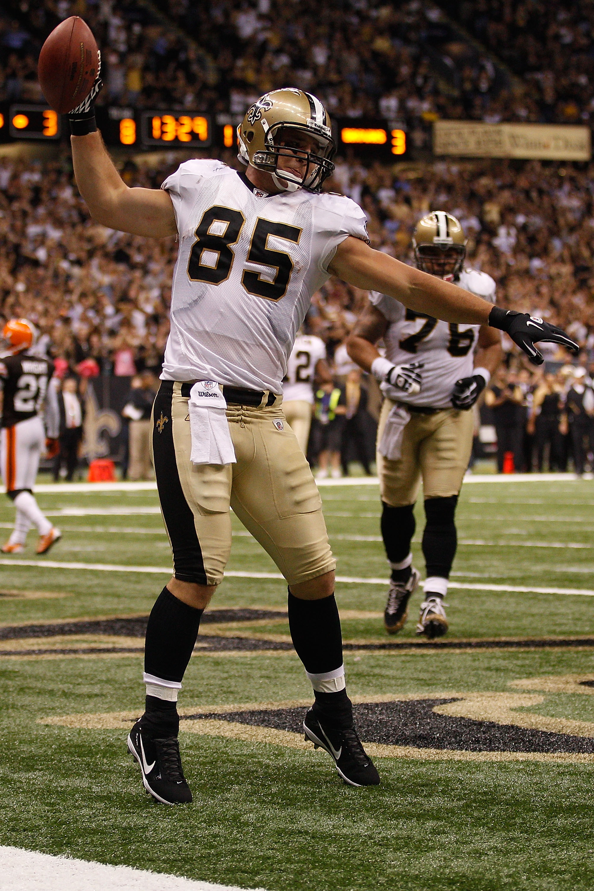 Oct 24, 2010: New Orleans Saints tight end David Thomas (85) celebrates a  touchdown during game action between the New Orleans Saints and the  Cleveland Browns at the Louisiana Superdome in New