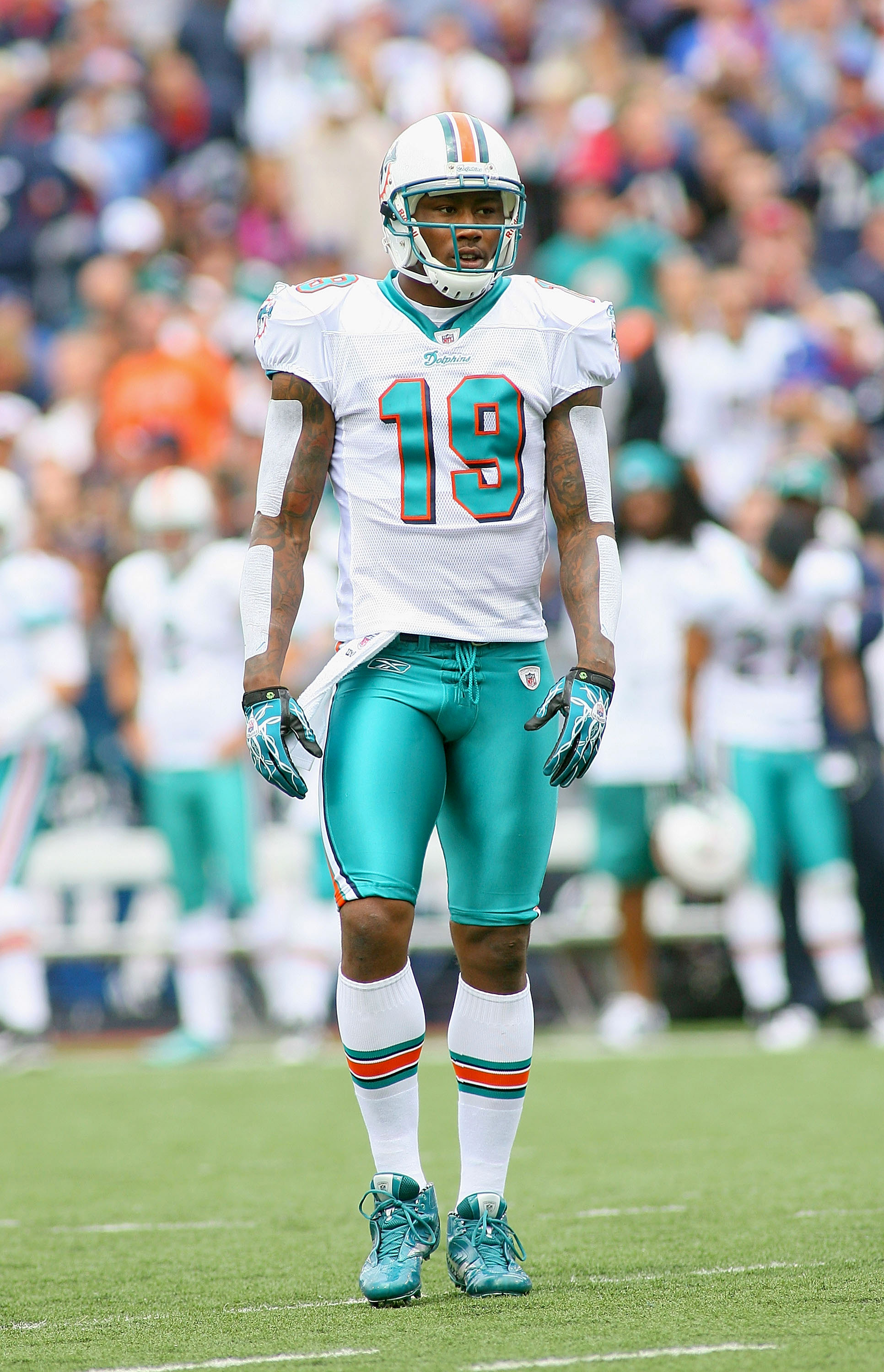 DOLPHINS vs BILLS NFL Picks and Predictions (Week 8)