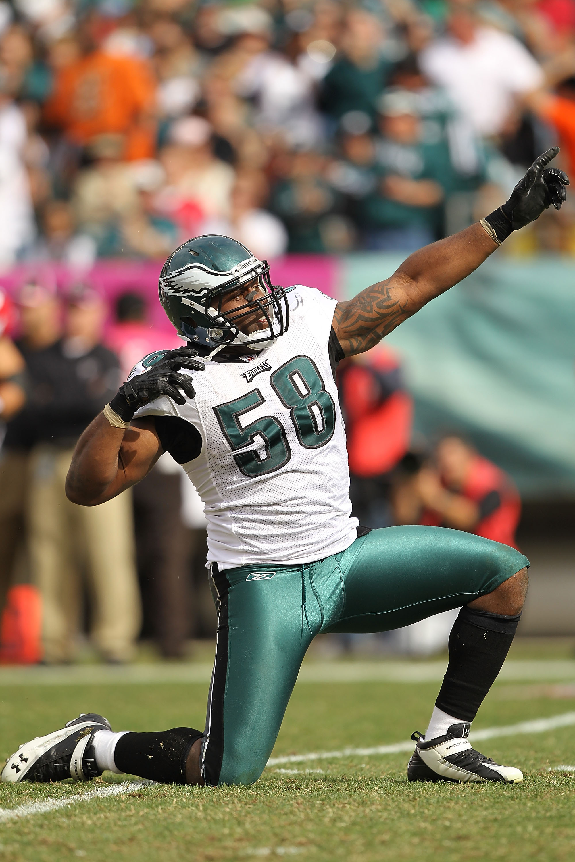 Defensive end Trent Cole of the Philadelphia Eagles celebrates during