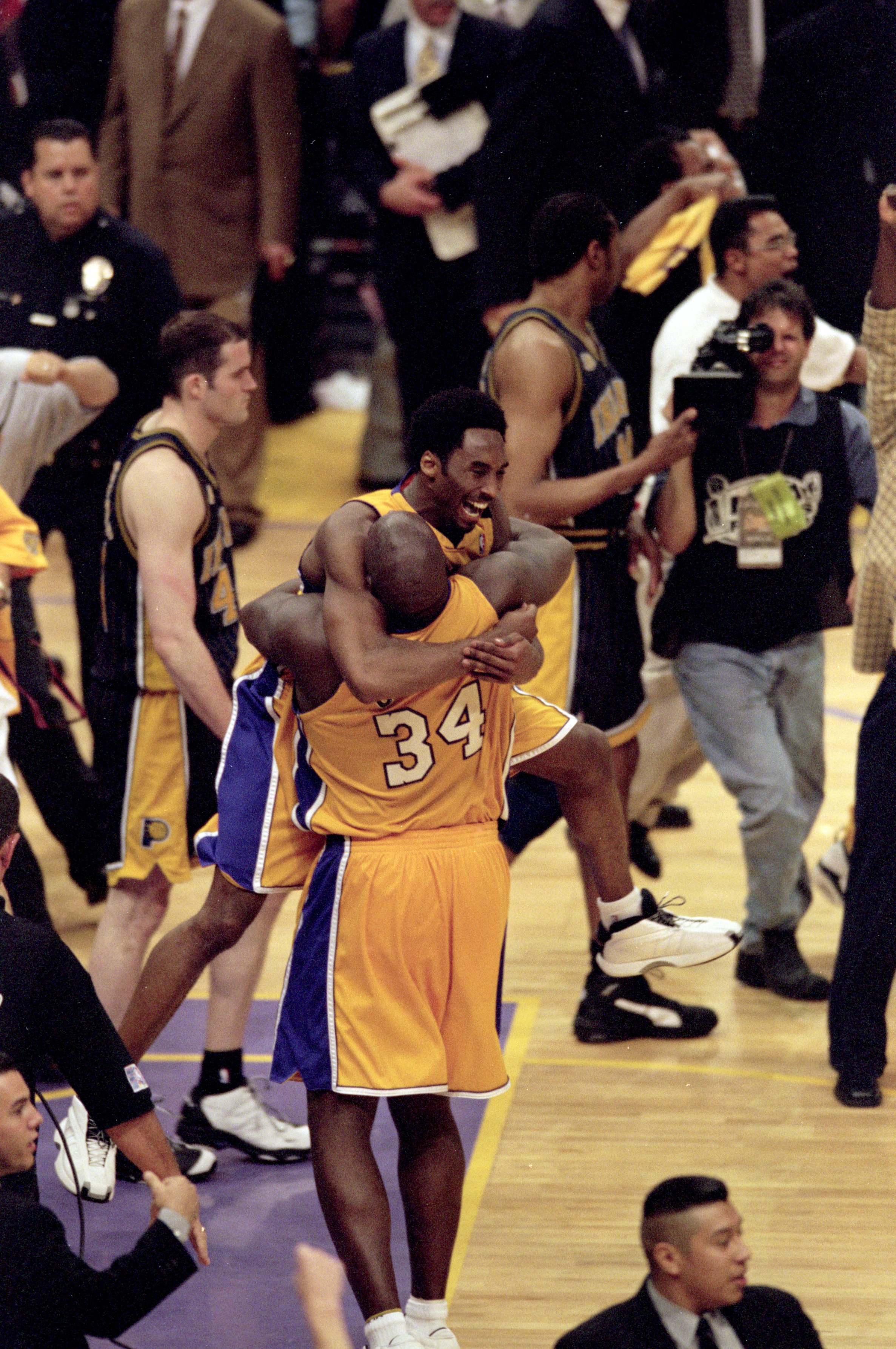 On this date: Shaq, Kobe are dominant in 2001 NBA Finals vs. 76ers
