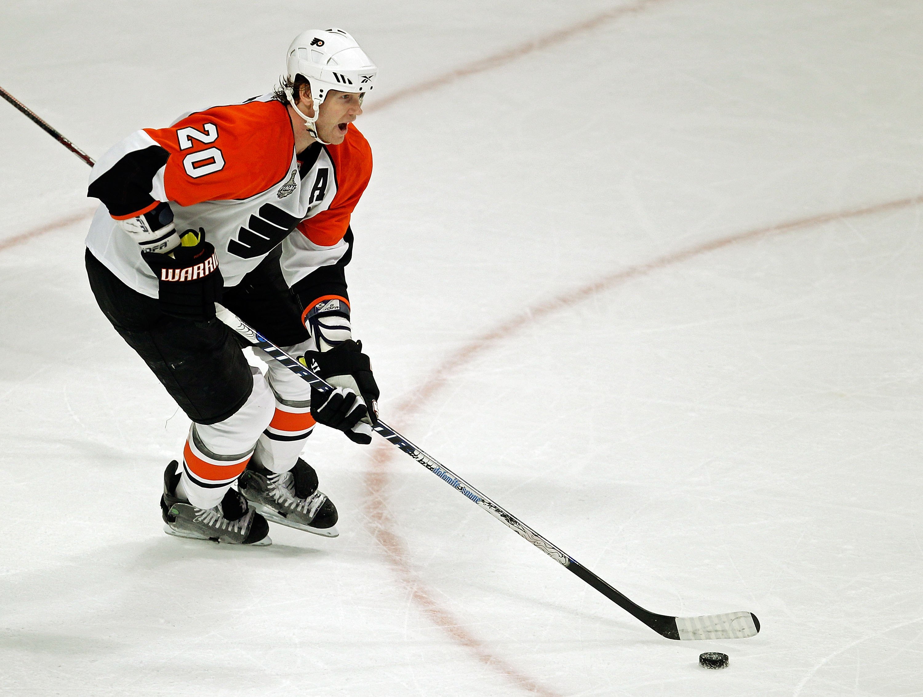 CHICAGO - MAY 29:  Chris Pronger #20 of the Philadelphia Flyers handles the puck against the Chicago Blackhawks in Game One of the 2010 NHL Stanley Cup Final at the United Center on May 29, 2010 in Chicago, Illinois.  (Photo by Jonathan Daniel/Getty Image