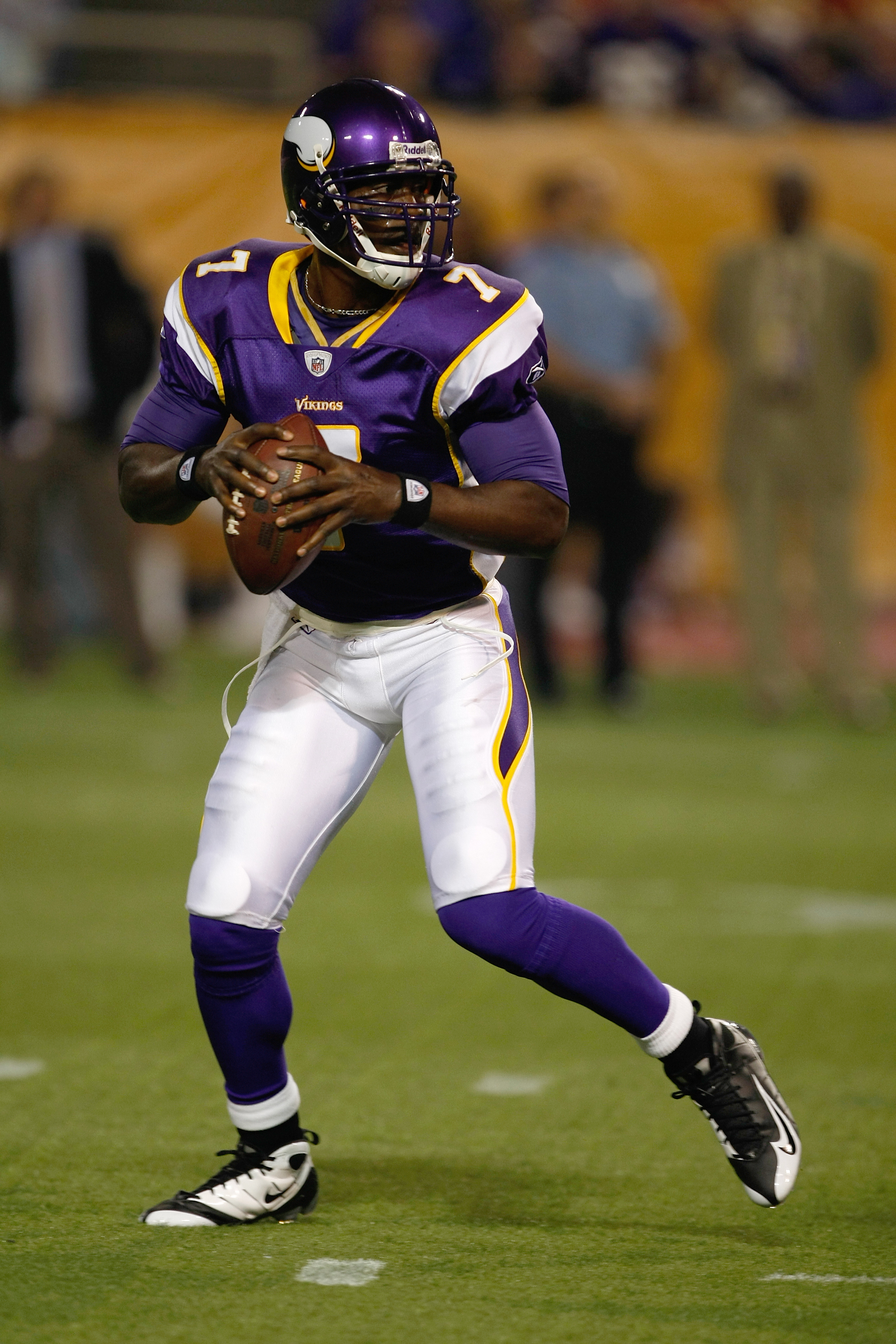 Access Denied  Sport outfits, Brett favre vikings, Nfl shop