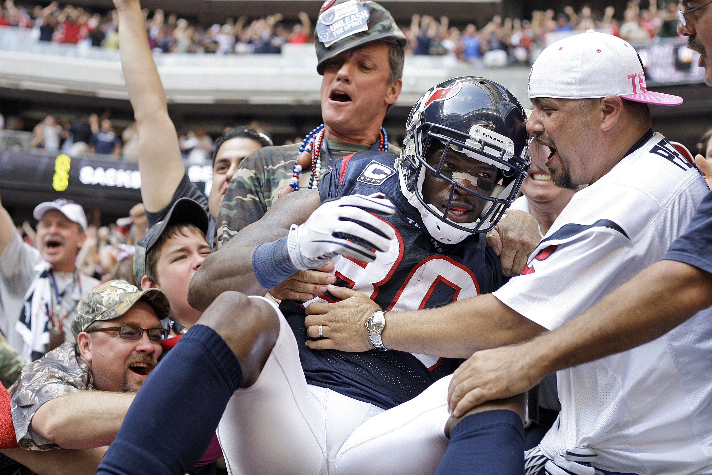 Deion Branch making Patriot fans forget about Randy Moss