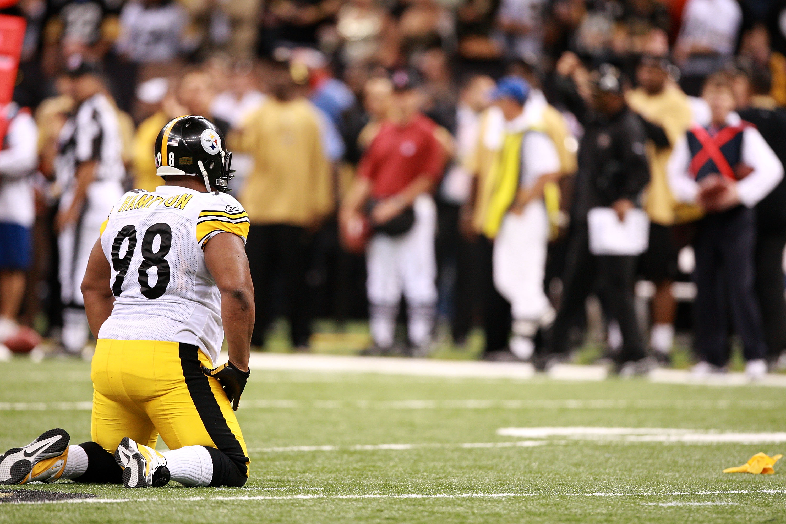 Pittsburgh Steelers' Casey Hampton reacts to a touchdown by the