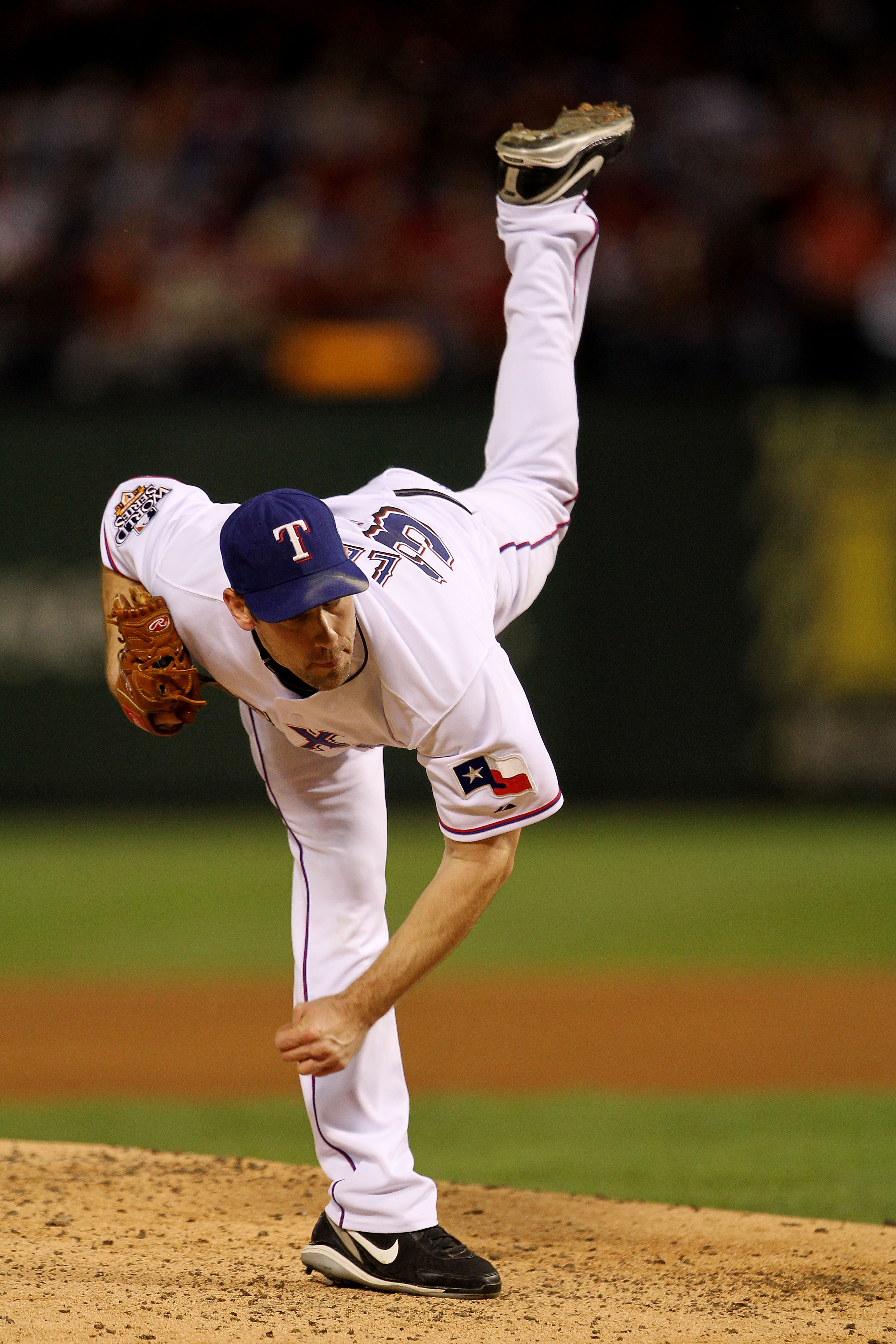 ARLINGTON, TX - NOVEMBER 01:  Cliff Lee #33 of the Texas Rangers pitches against the San Francisco Giants in Game Five of the 2010 MLB World Series at Rangers Ballpark in Arlington on November 1, 2010 in Arlington, Texas.  (Photo by Doug Pensinger/Getty I