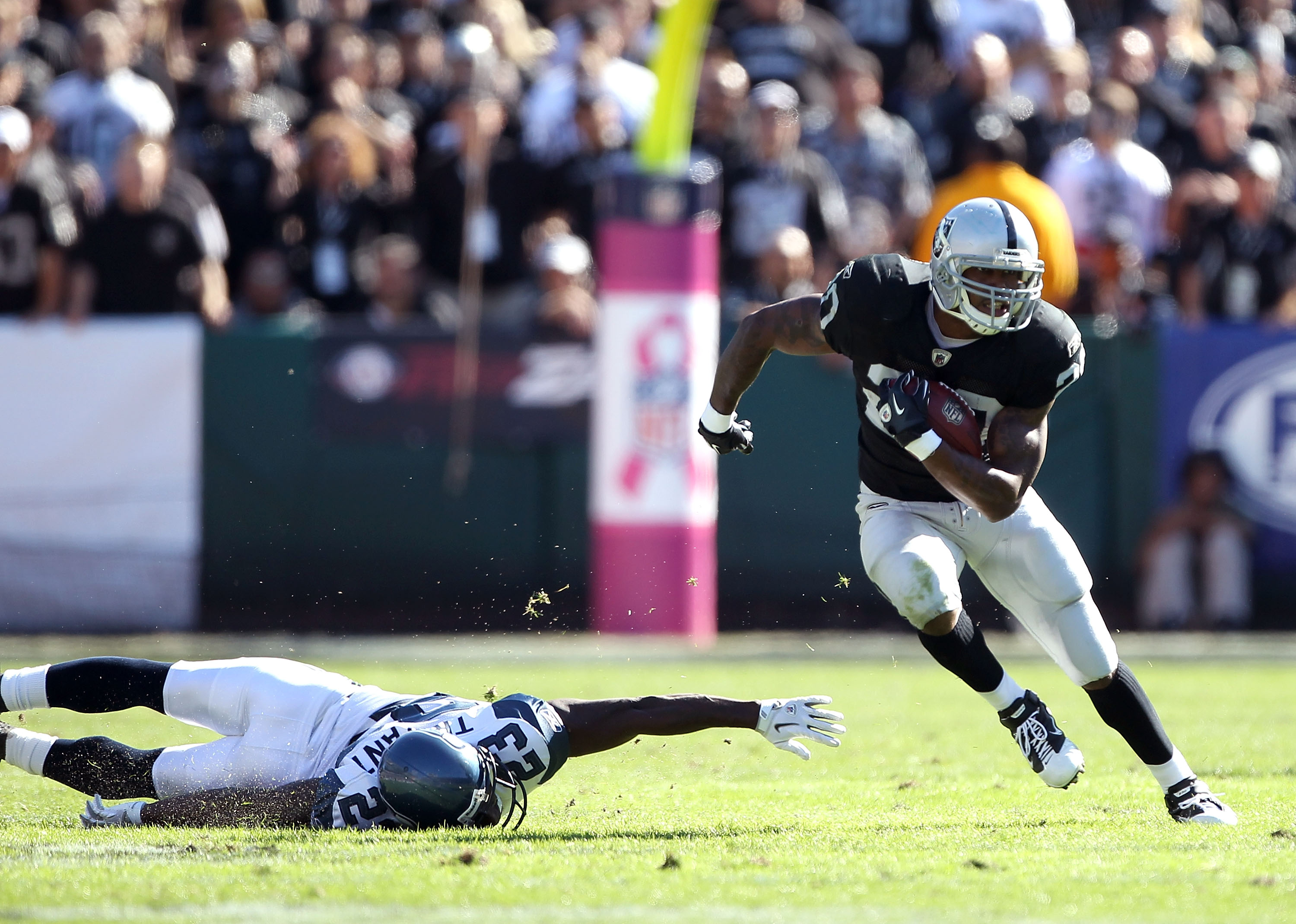 Raiders banking on rebound years for both Jones-Drew, McFadden