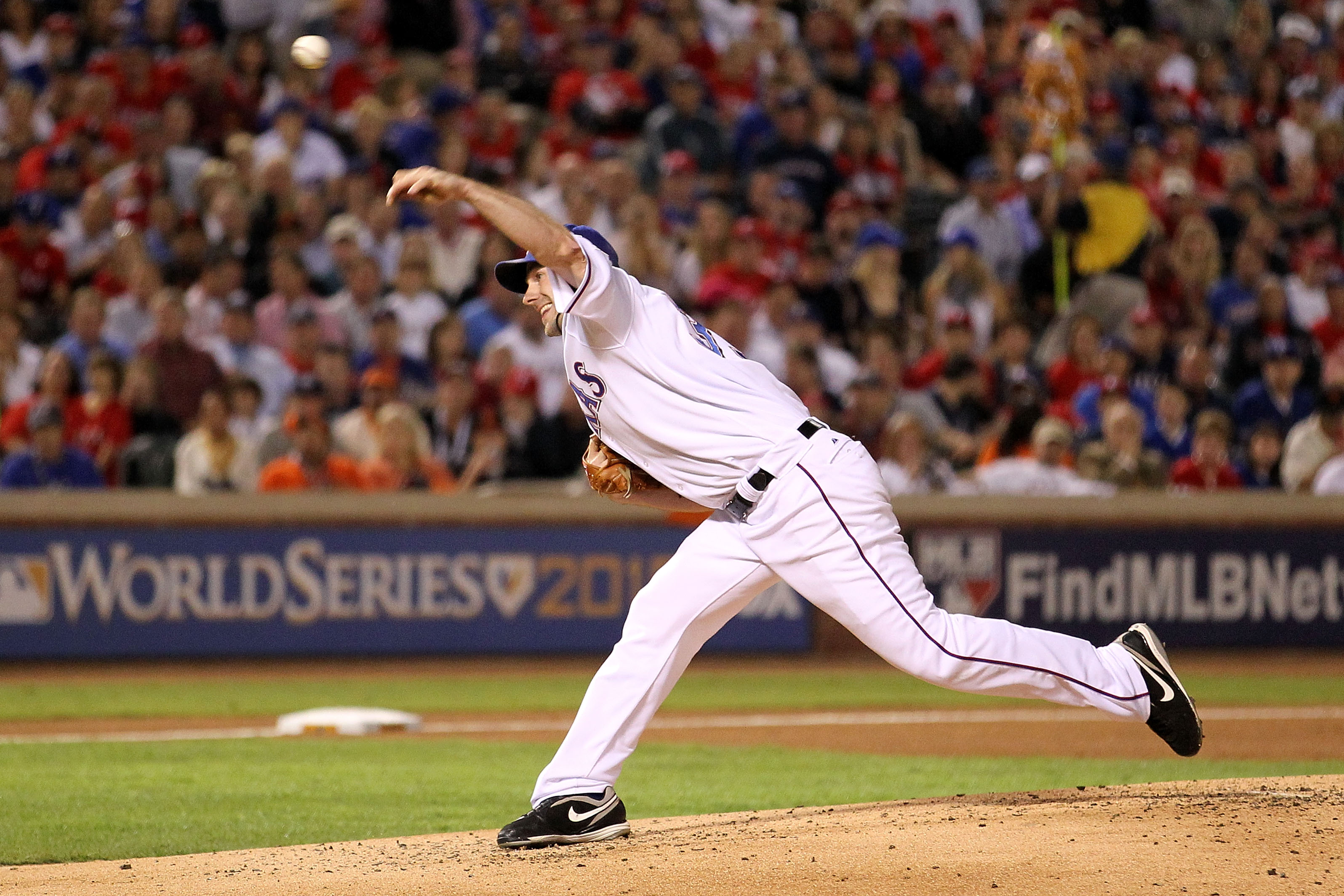 New York Yankees not thinking about Rangers Cliff Lee, they say 