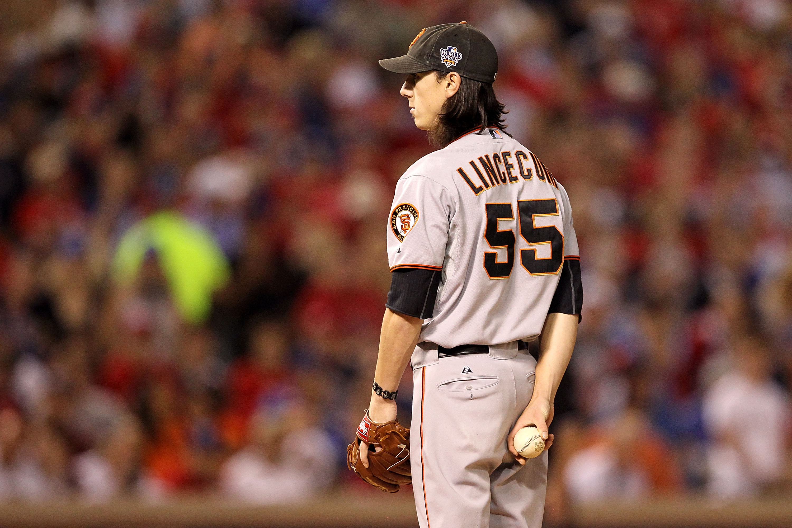 San Francisco Giants pitcher Tim Lincecum (C) and teammates