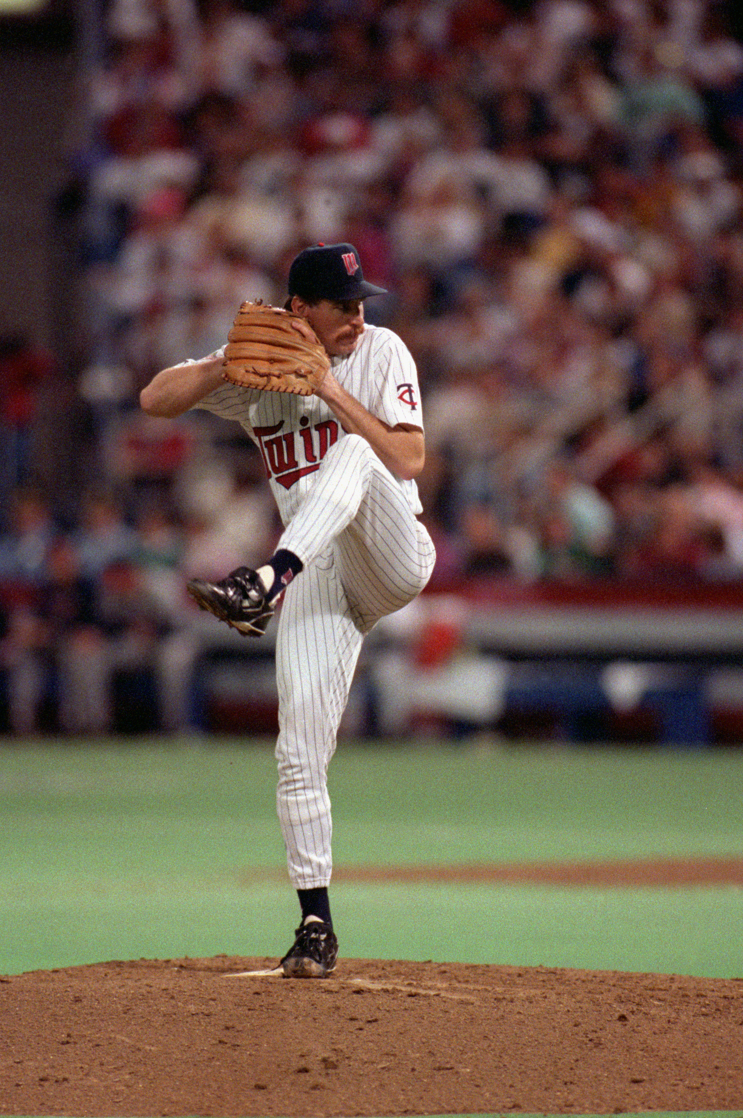 MINNEAPOLIS - OCTOBER 27:  Pitcher Jack Morris #47 of the Minnesota Twins delivers a pitch against the Atlanta Braves at the Metrodome in Minneapolis, Minneapolis, on October 27, 1991. The Twins defeated the Braves 1-0 in game 6, the final game of the 199
