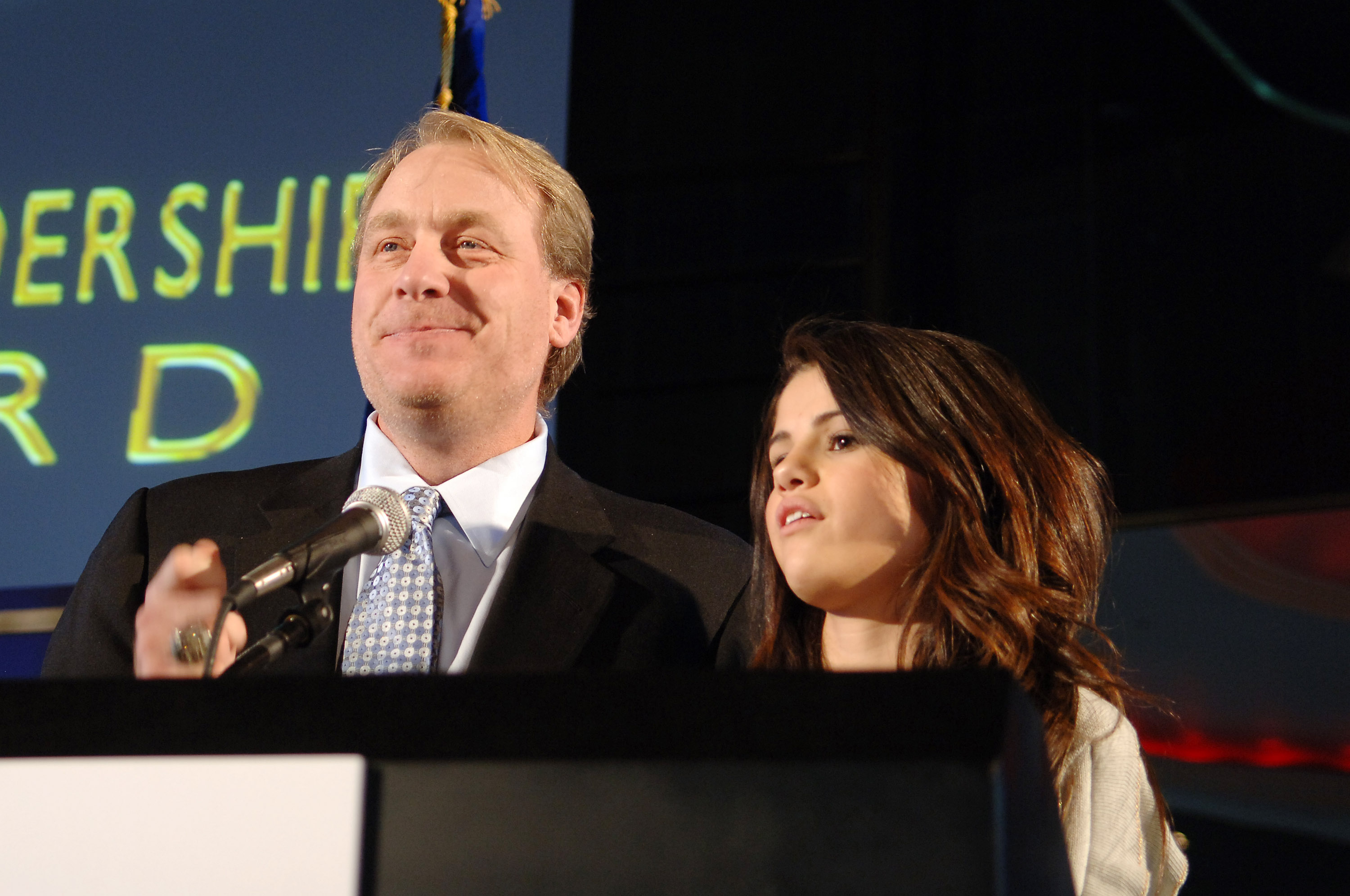 NEW YORK - NOVEMBER 12:  Baseball Player Curt Shilling and actress Selena Gomez speak at 'A Salute To Our troops' ceremony hosted by Microsoft Corporation and the United Service Organizations (USO) at Rockefeller Center's Rainbow Room on November 12, 2007