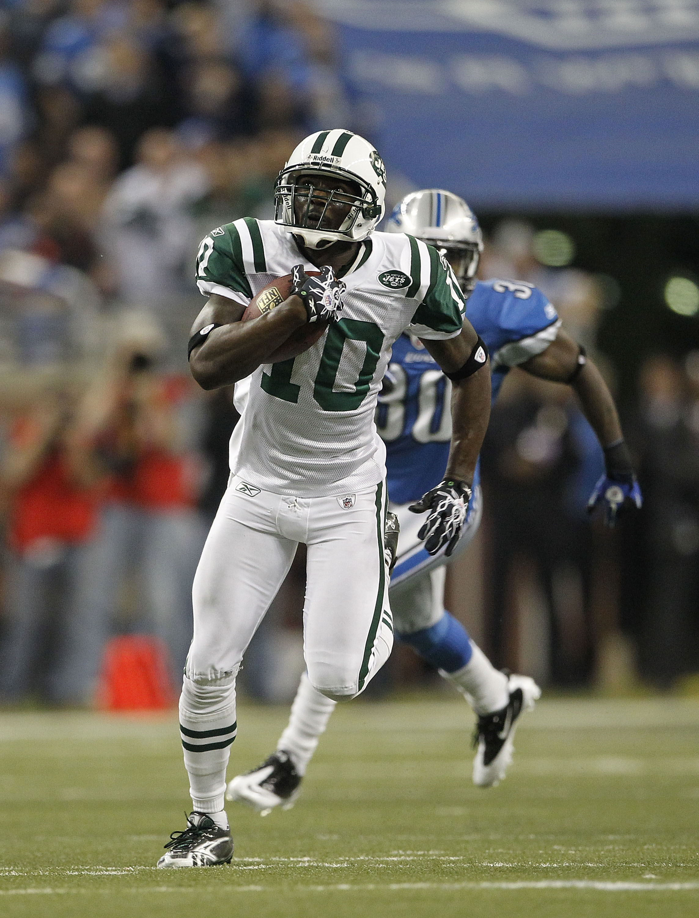 New York Jets: Revis Island Returns As Jets Edge Out A Victory in