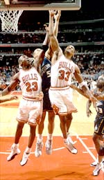 NBA's LA Lakers: Return of Phil Jackson's 'Dobermans' From Chicago