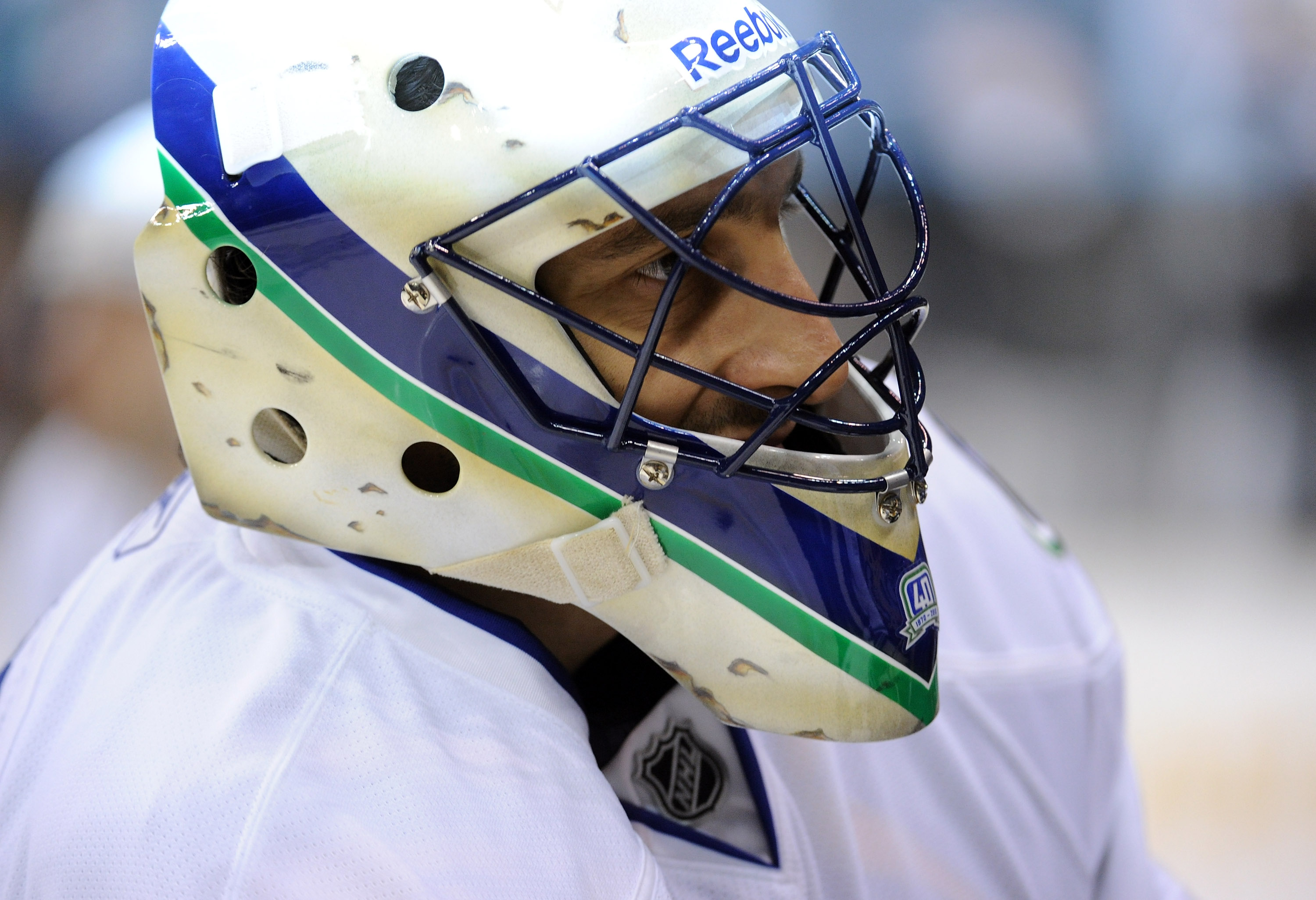 Roberto Luongo - Vancouver canucks goalie mask