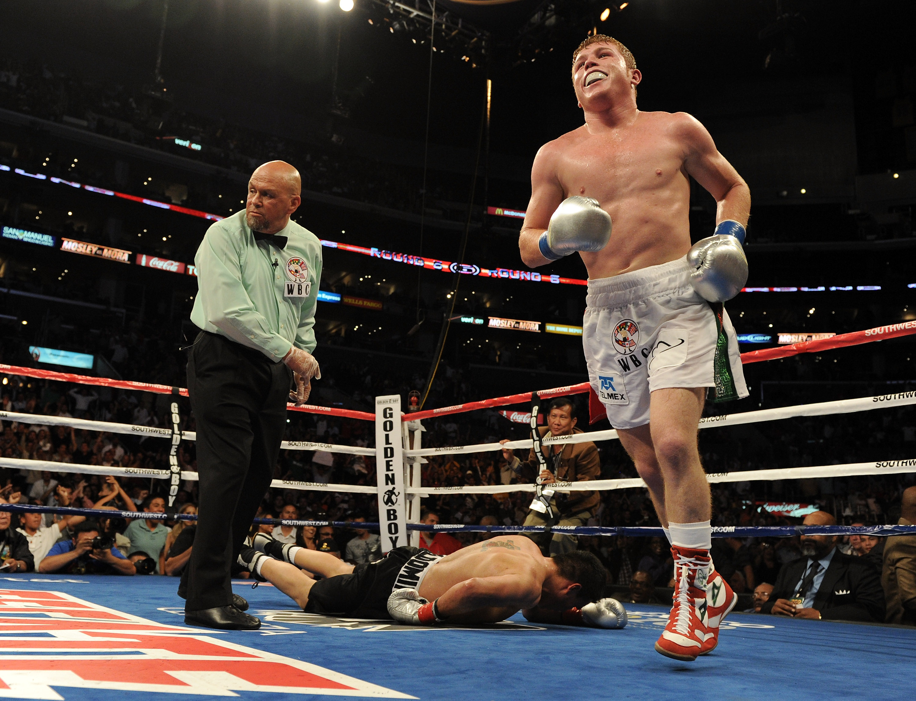 Молодой бой. Saul Alvarez Baldomir. Карлос Альварес 1944. Сауль Альварес: «я победил лучшего джеббера в мире». Карлос Альварес молодой.