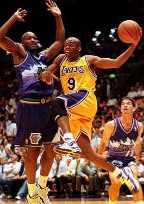 Nick Van Exel's face on Olajuwon's dunk attempt gets me every time