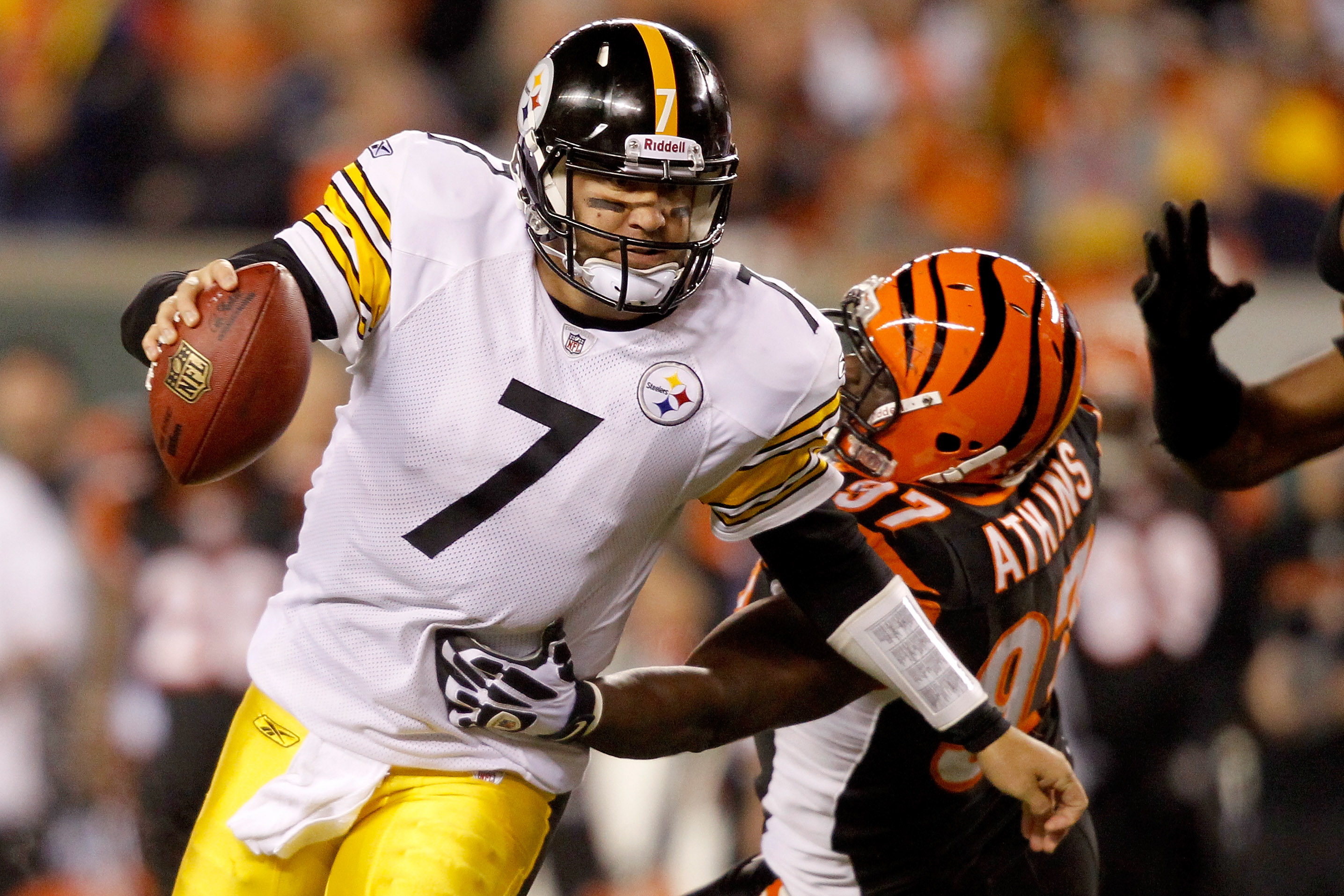 New England Patriots kicker Shayne Graham kicks a field goal in the first  half against the Pittsburgh Steelers out of the hold of Zoltan Mesko during  an NFL football game in Pittsburgh