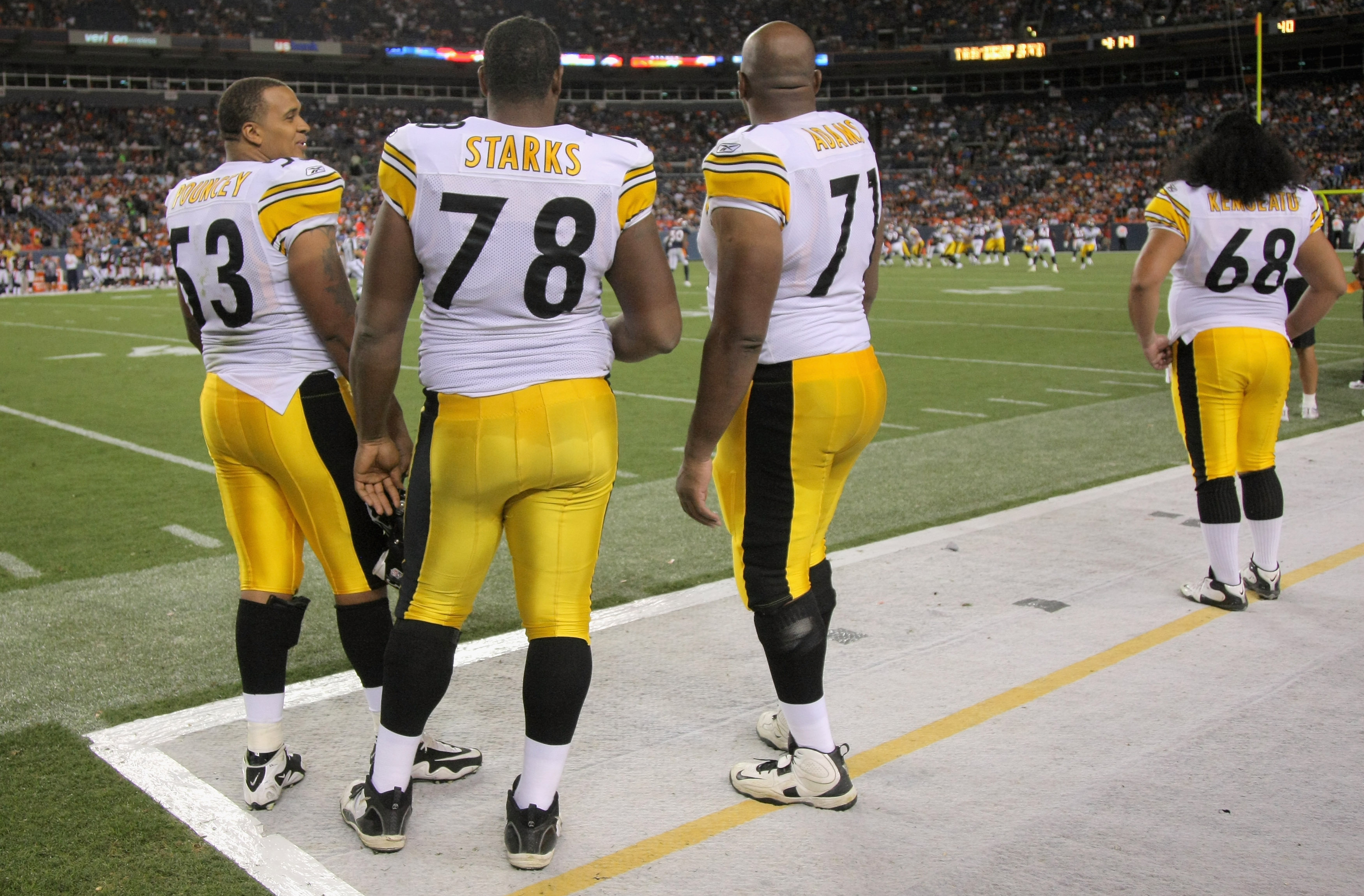 Pittsburgh Steelers center Doug Legursky sits on the bench during