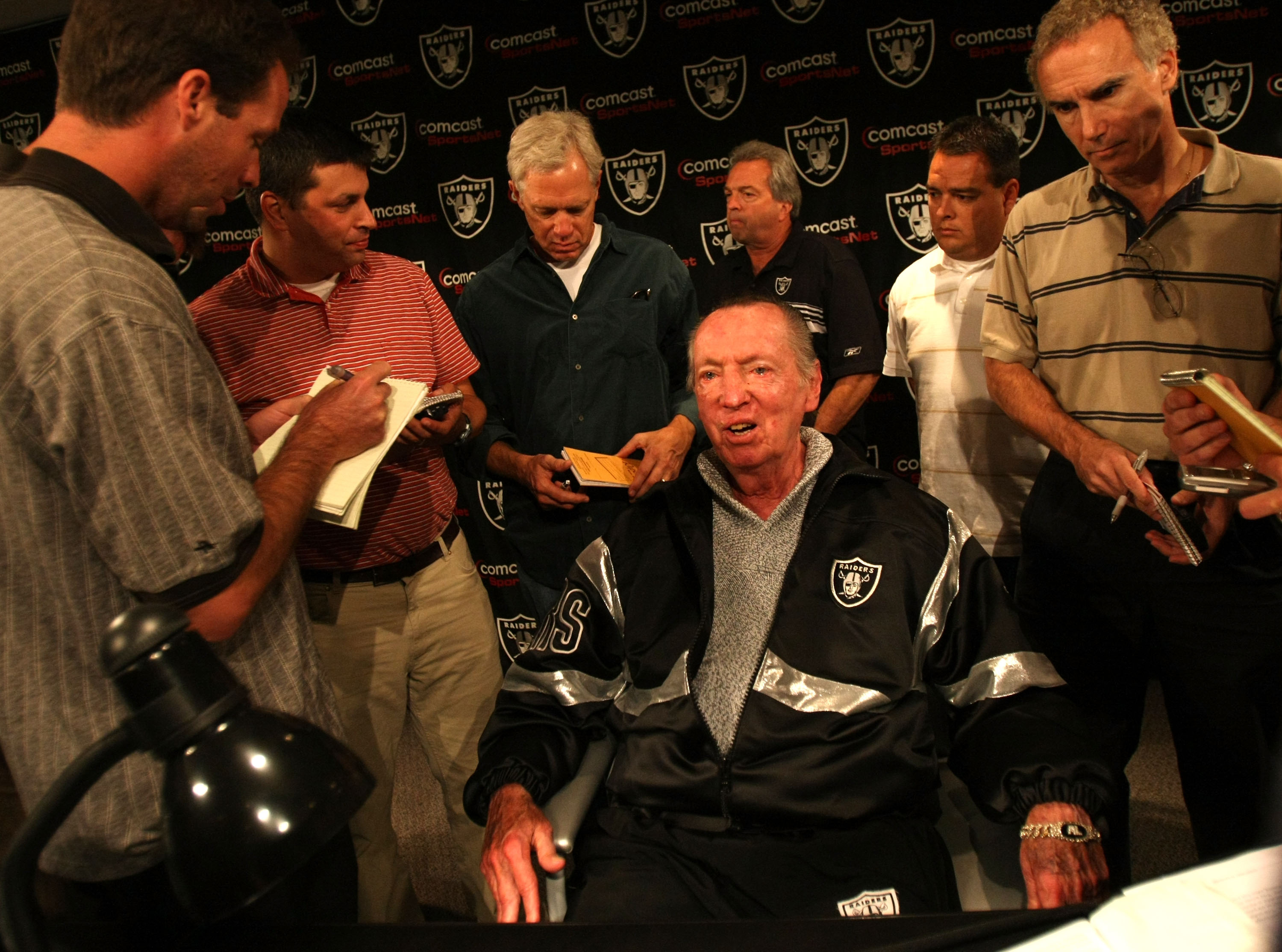 ALAMEDA, CA - SEPTEMBER 30:  Oakland Raiders owner Al Davis speaks during a press conference to announce the firing of head coach Lane Kiffin of the Oakland Raiders at thier training facility on Septemer 30, 2008 in Alameda, California.  (Photo by Jed Jac