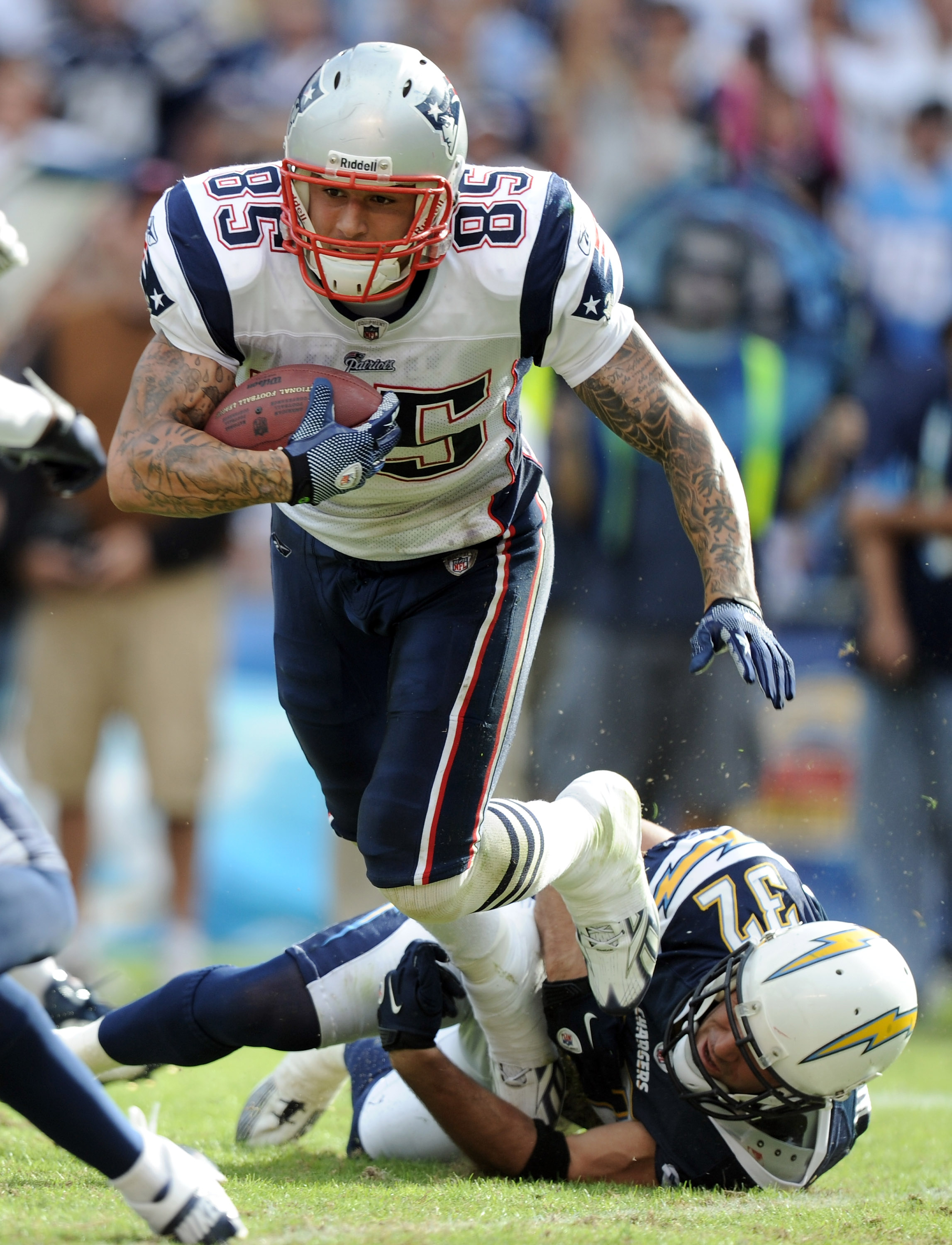 Week 10 injuries: Vikings' Percy Harvin, Patriots' Aaron Hernandez out